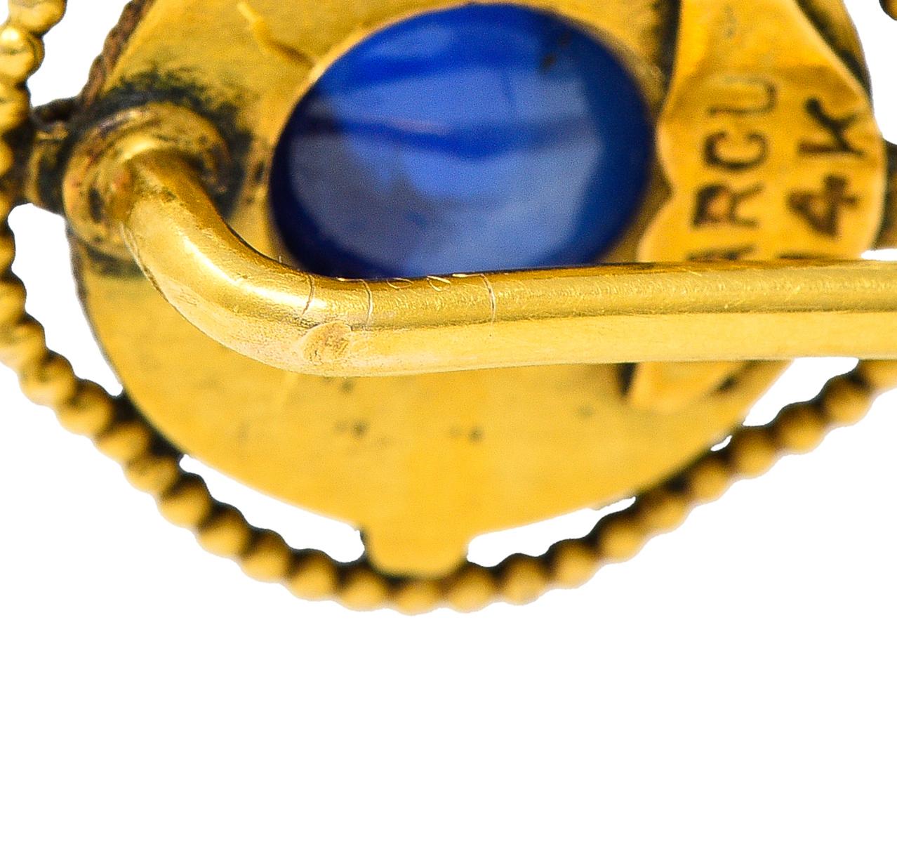 Victorian Marcus & Co. Épingle à cravate ancienne en or jaune 14 carats avec saphir cabochon en vente 1