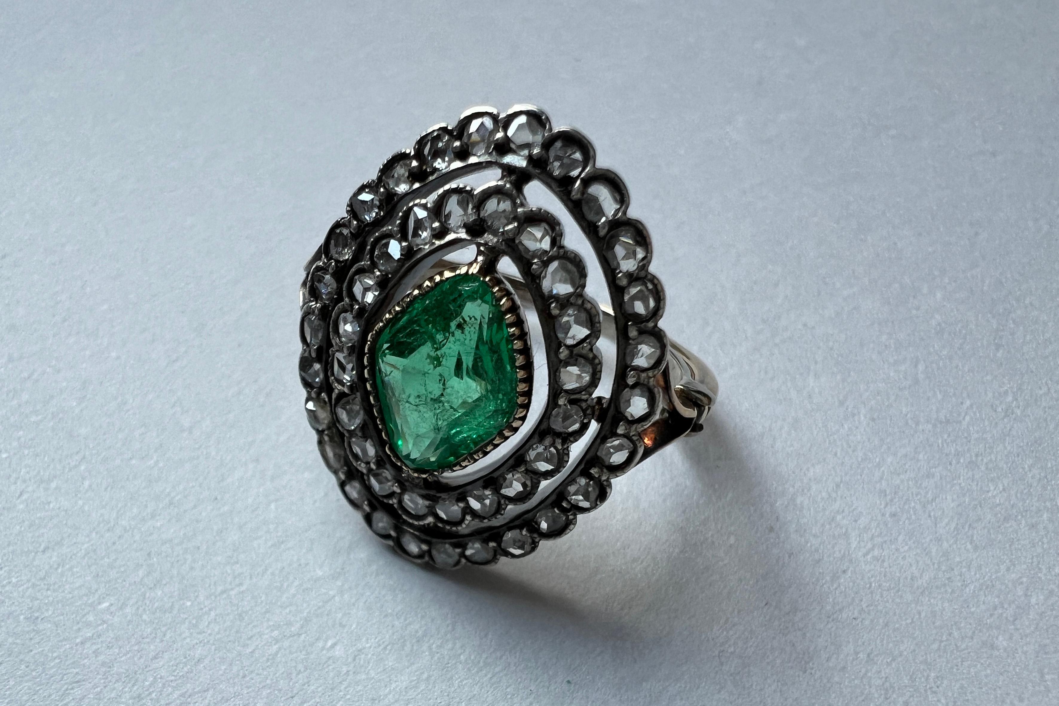 Victorian Marquise ring in 18kt yellow gold and silver with diamonds and emeralds For Sale 1