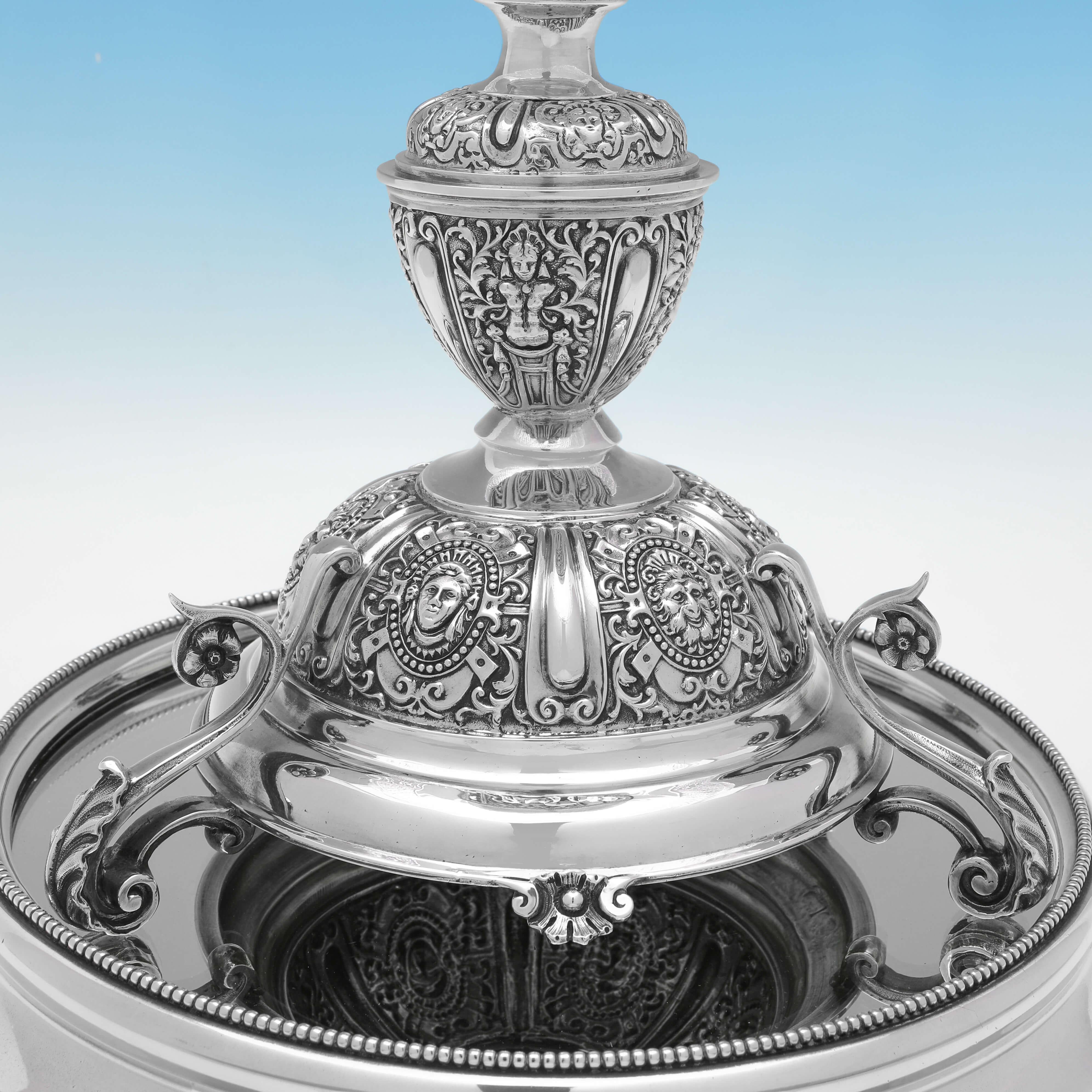 Victorian Matching Sterling Silver Centrepiece & Plateau, Made in 1876 In Good Condition For Sale In London, London