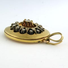 Victorian medaillion pendant with rose diamonds up to 0.50ct 18k gold 29.8 grams