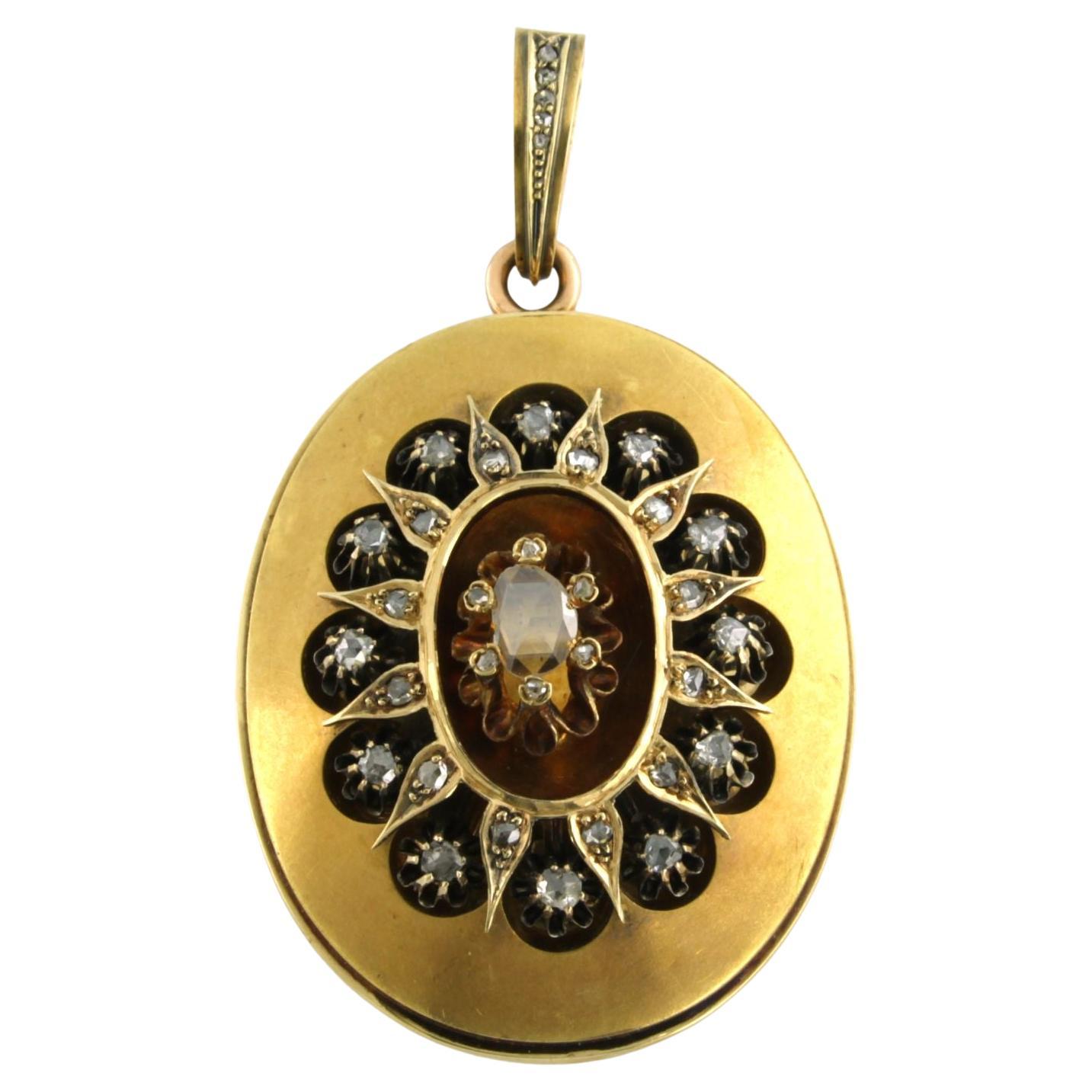 Victorian medaillion pendant with rose diamonds up to 0.50ct 18k yellow gold