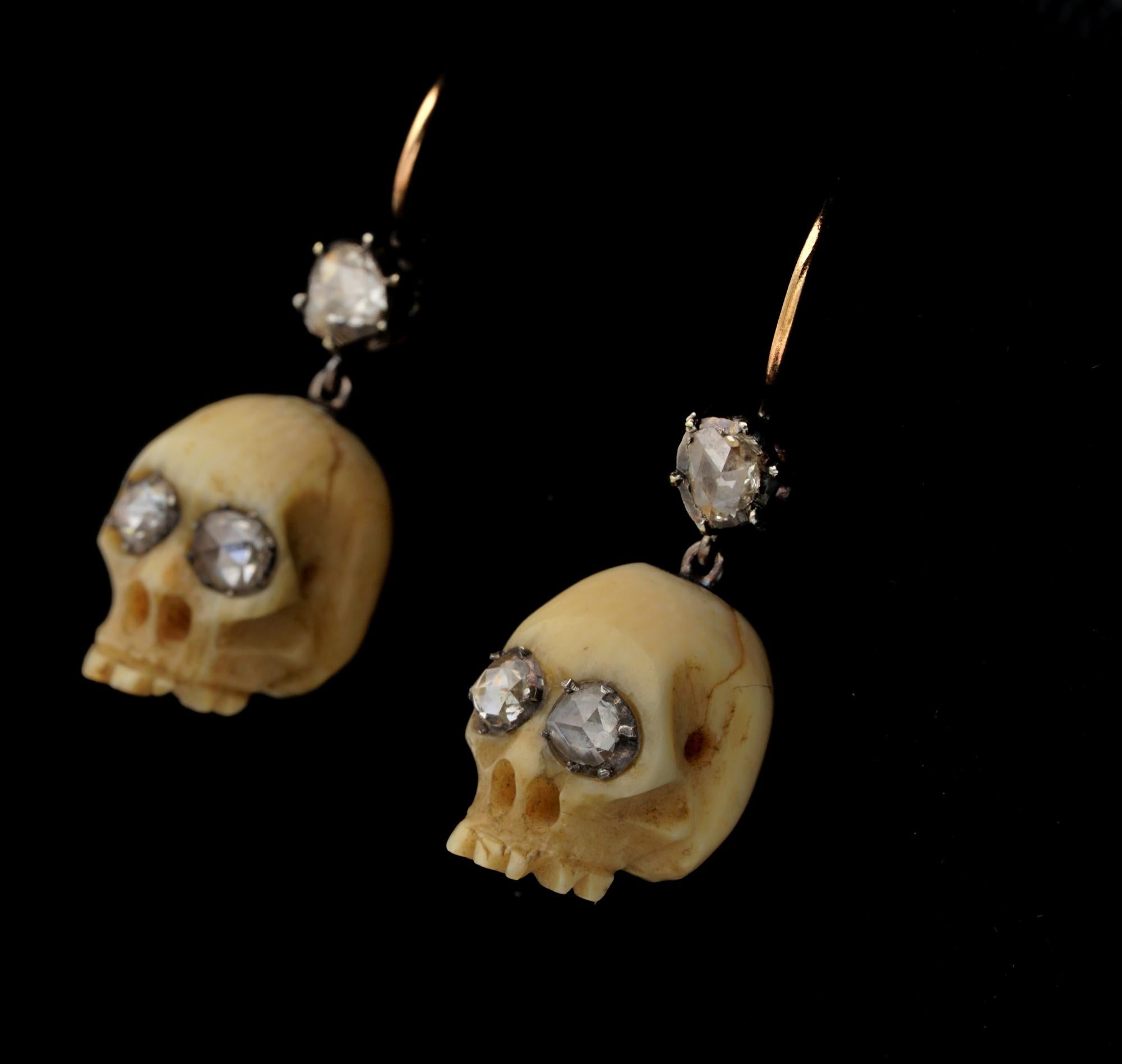 Victorian Memento Mori Skull Earrings .90 Carat Diamond and Bone In Fair Condition In Napoli, IT