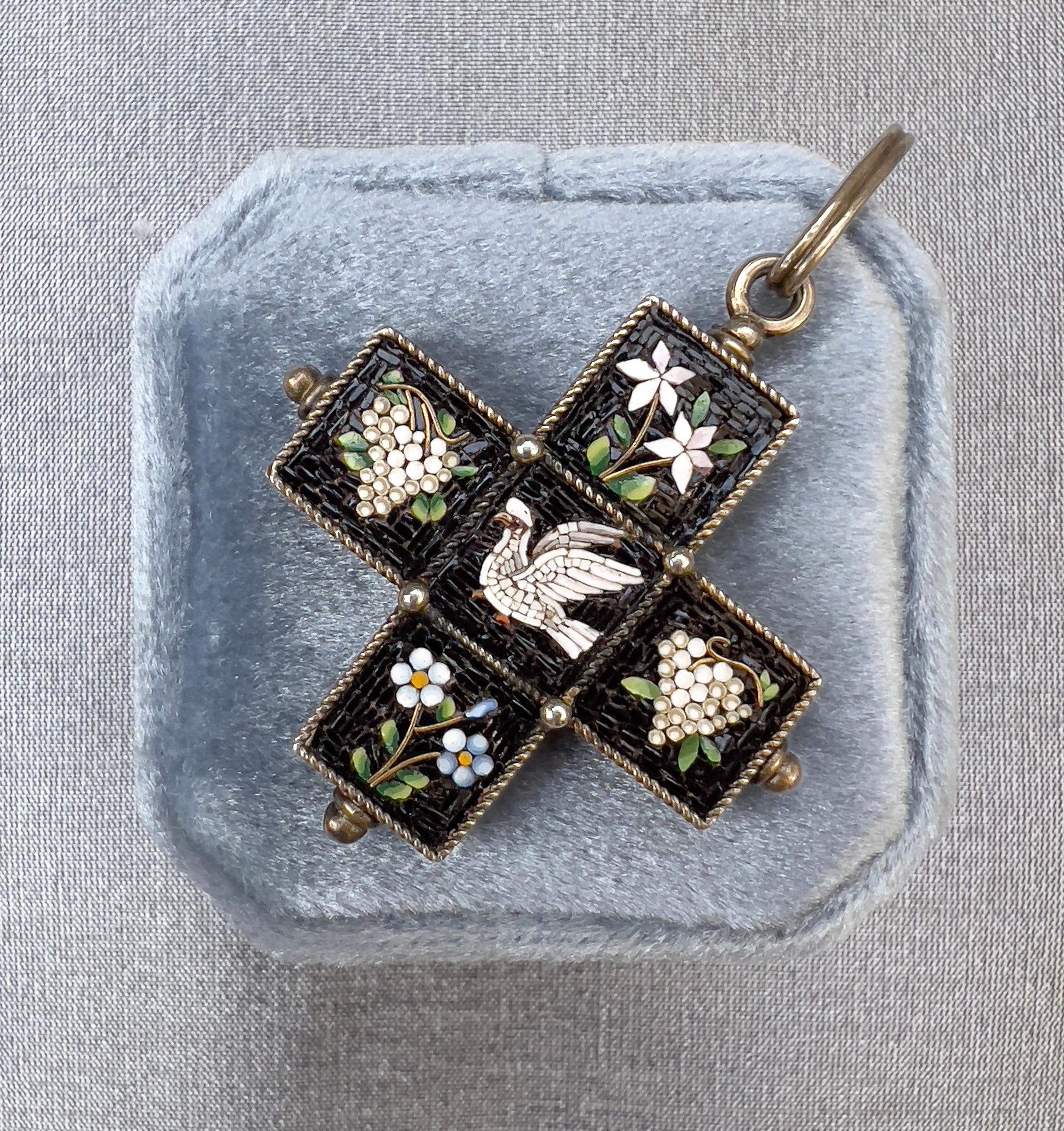 Victorian Mid-1800s Italian Silver and Micro-Mosaic Antique Cross Pendant In Good Condition In Skelmersdale, GB