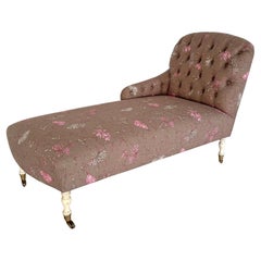 Chaise longue o diván victoriano de mediados de siglo con tapicería Capitonnè nueva
