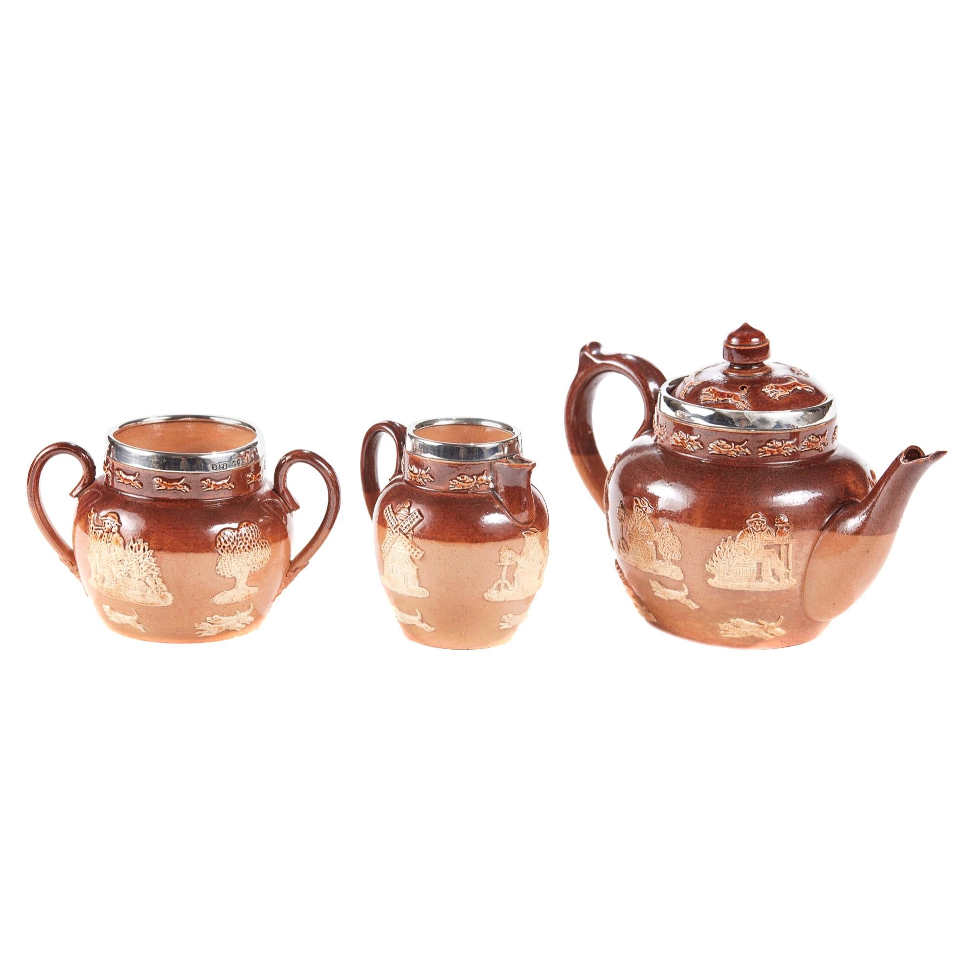 Service à thé Victorian Miniature Doulton de trois pièces