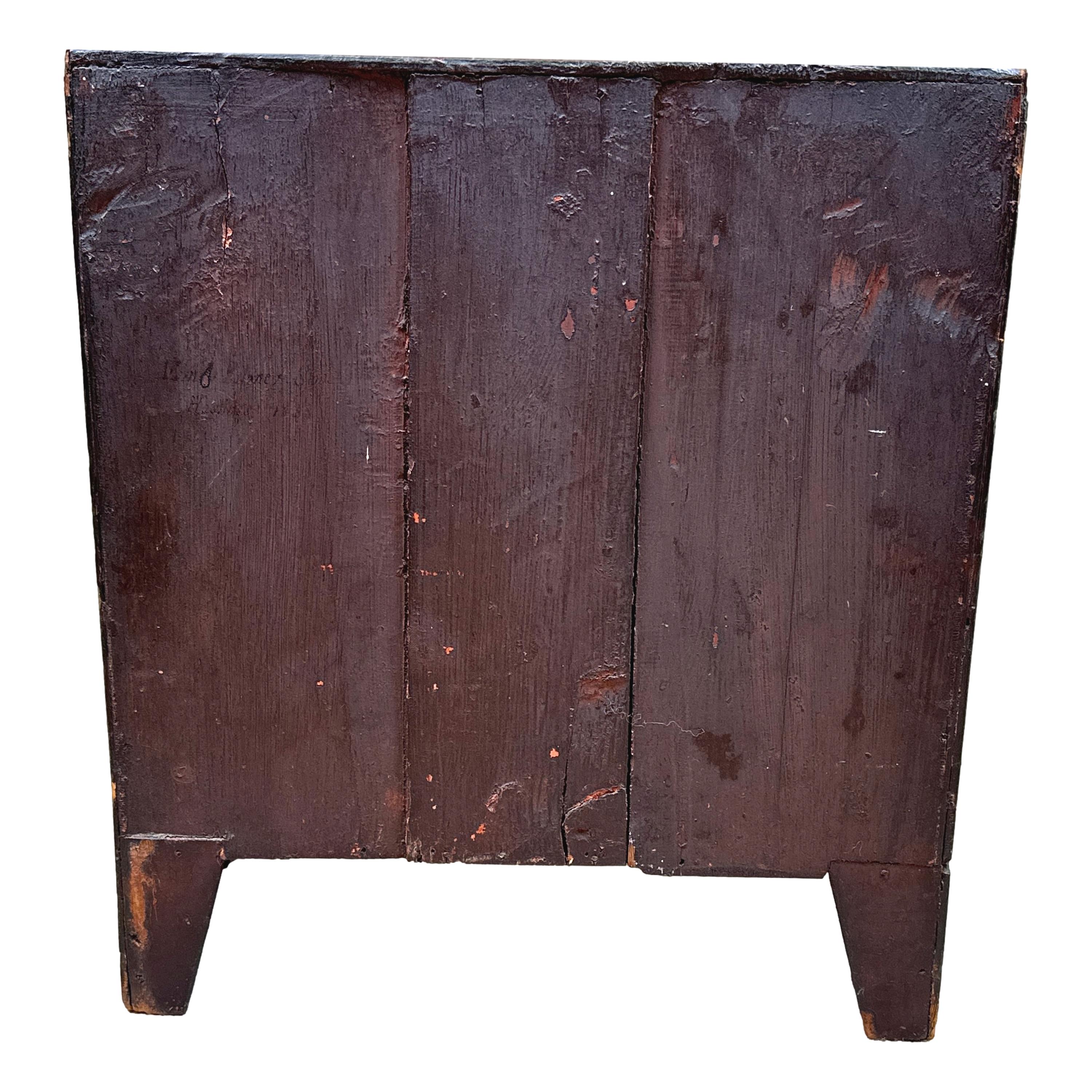 Victorian Miniature Mahogany Bowfront Chest Of Drawers For Sale 2