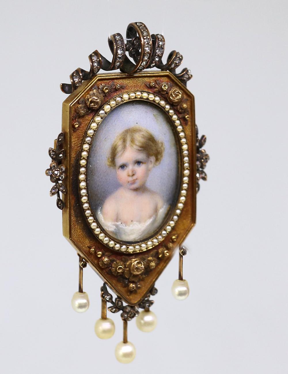 Victorian Miniature Painting Gold Pearls Brooch Pin 1870 England In Fair Condition In Herzelia, Tel Aviv