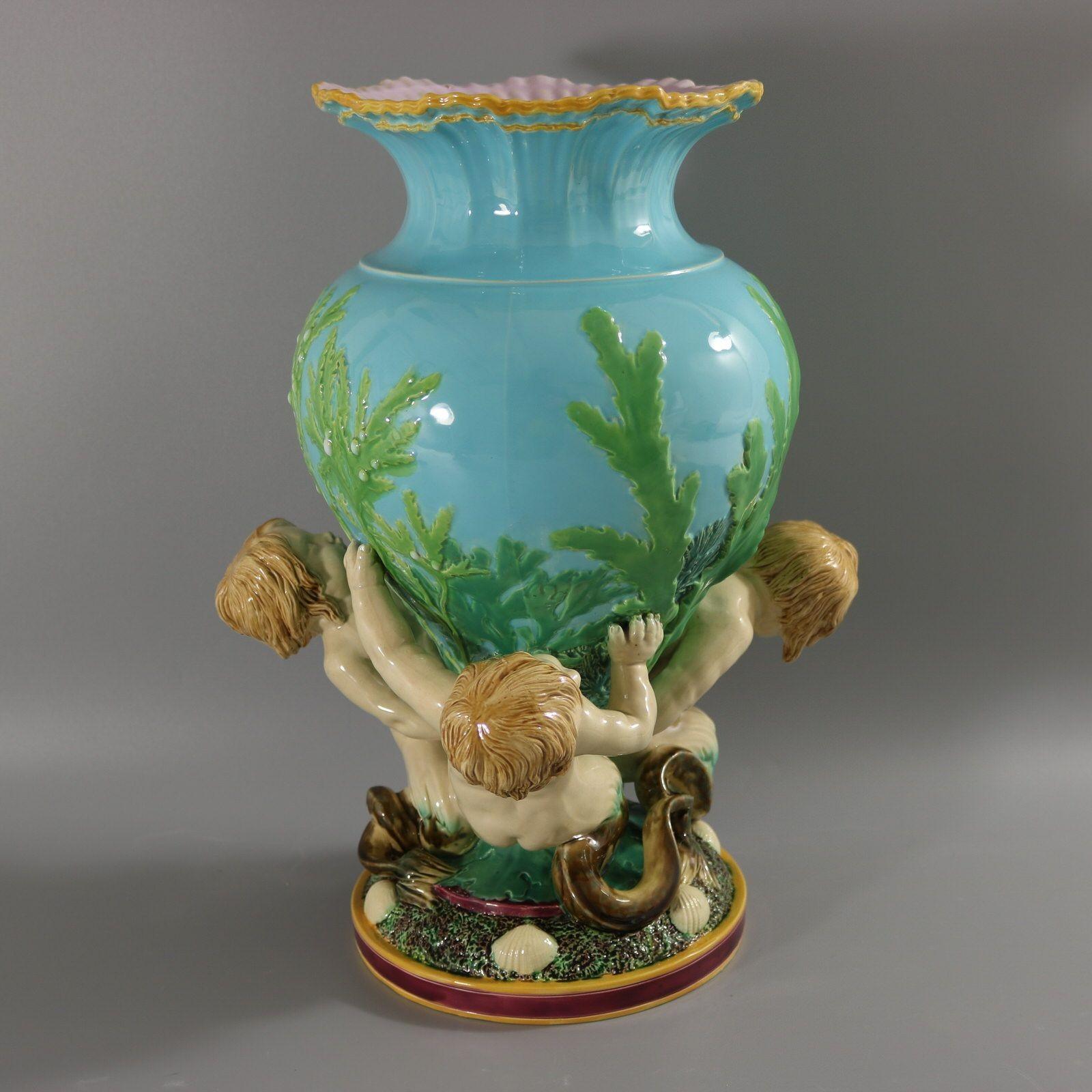 Viktorianische Minton Majolika Marine Vase mit Merboys im Angebot 1