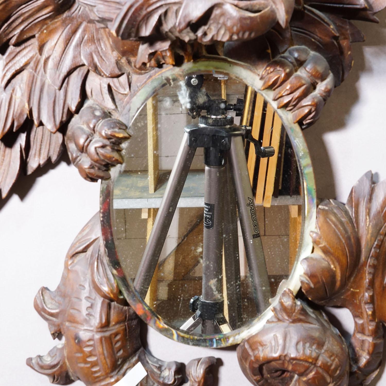 Victorian Mirror with Carved Dragon in the Manner of Gabriel Viardot ca. 1880 In Good Condition For Sale In Berghuelen, DE