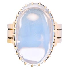 Antique Victorian Moonstone 14 Karat Yellow Gold Ring