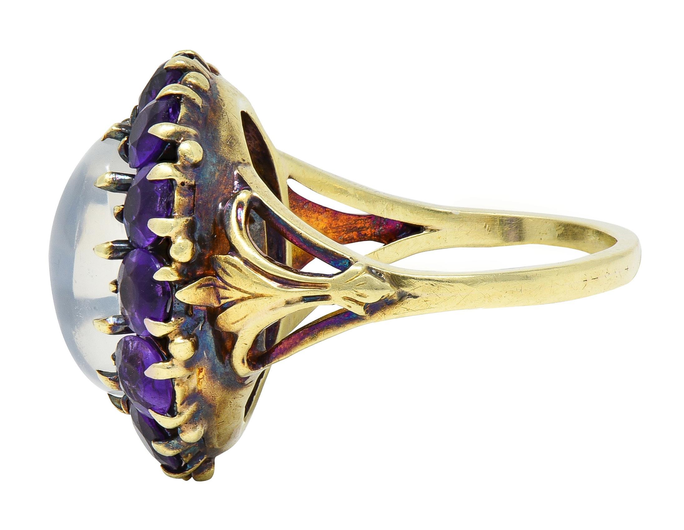 Anello vittoriano con pietra di luna e ametista, in oro giallo 14 carati, con fiore aureolato antico In condizioni ottime in vendita a Philadelphia, PA