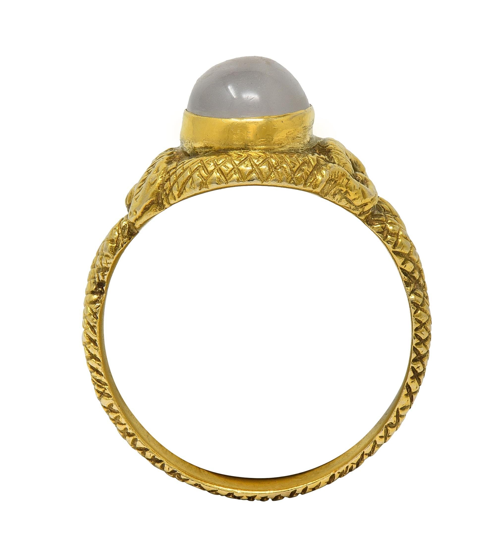 Bague unisexe victorienne en or jaune 14 carats avec cabochon de pierre de lune en vente 2