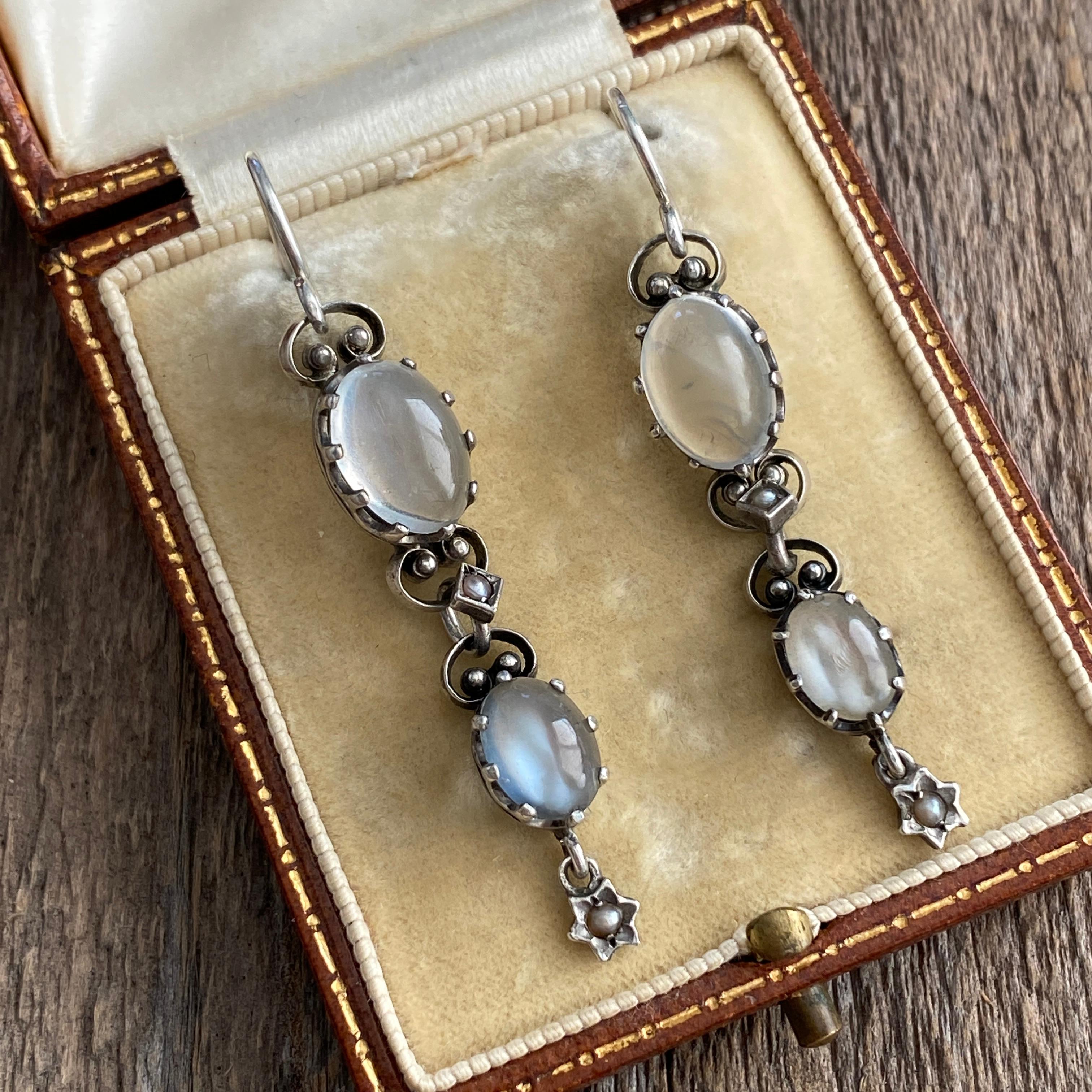 Victorian Moonstone Silver Drop Earrings In Good Condition In Scotts Valley, CA