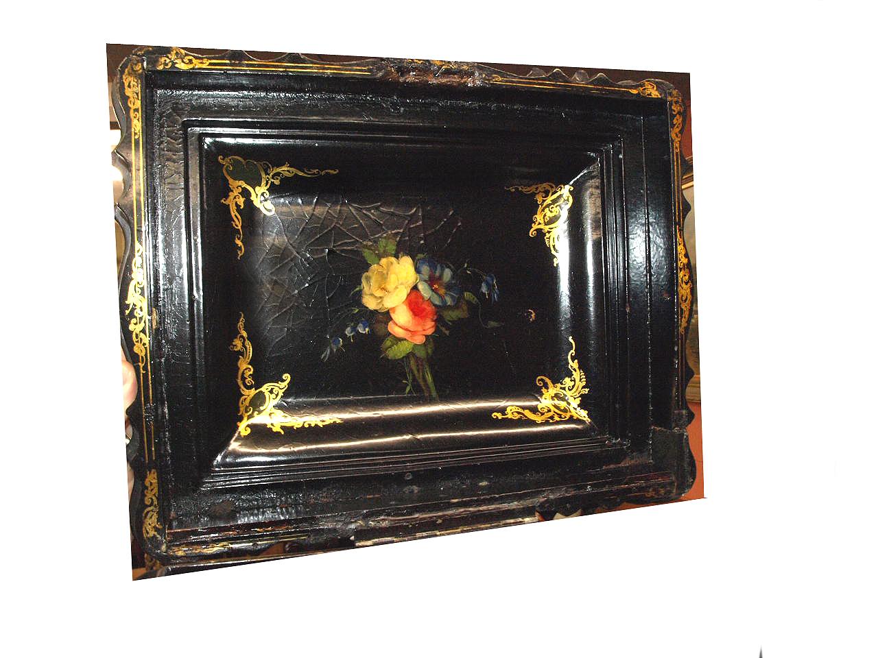 Victorian Mother of Pearl Inlaid Papier Mâché Box on Stand For Sale 10