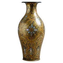 Victorian Mother-Of-Pearl Inlaid Pâpier-Maché Vase