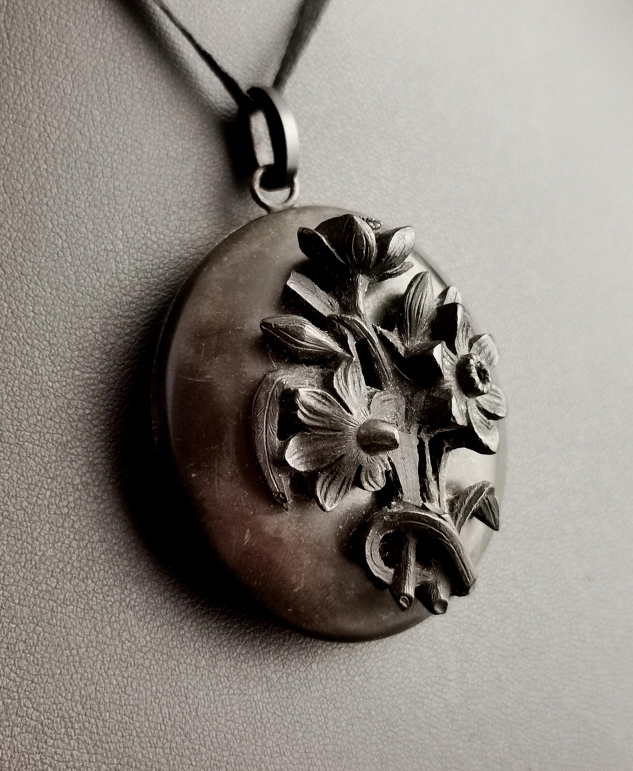 Victorian Mourning Locket Pendant, Vulcanite and Bog Oak, Floral 4