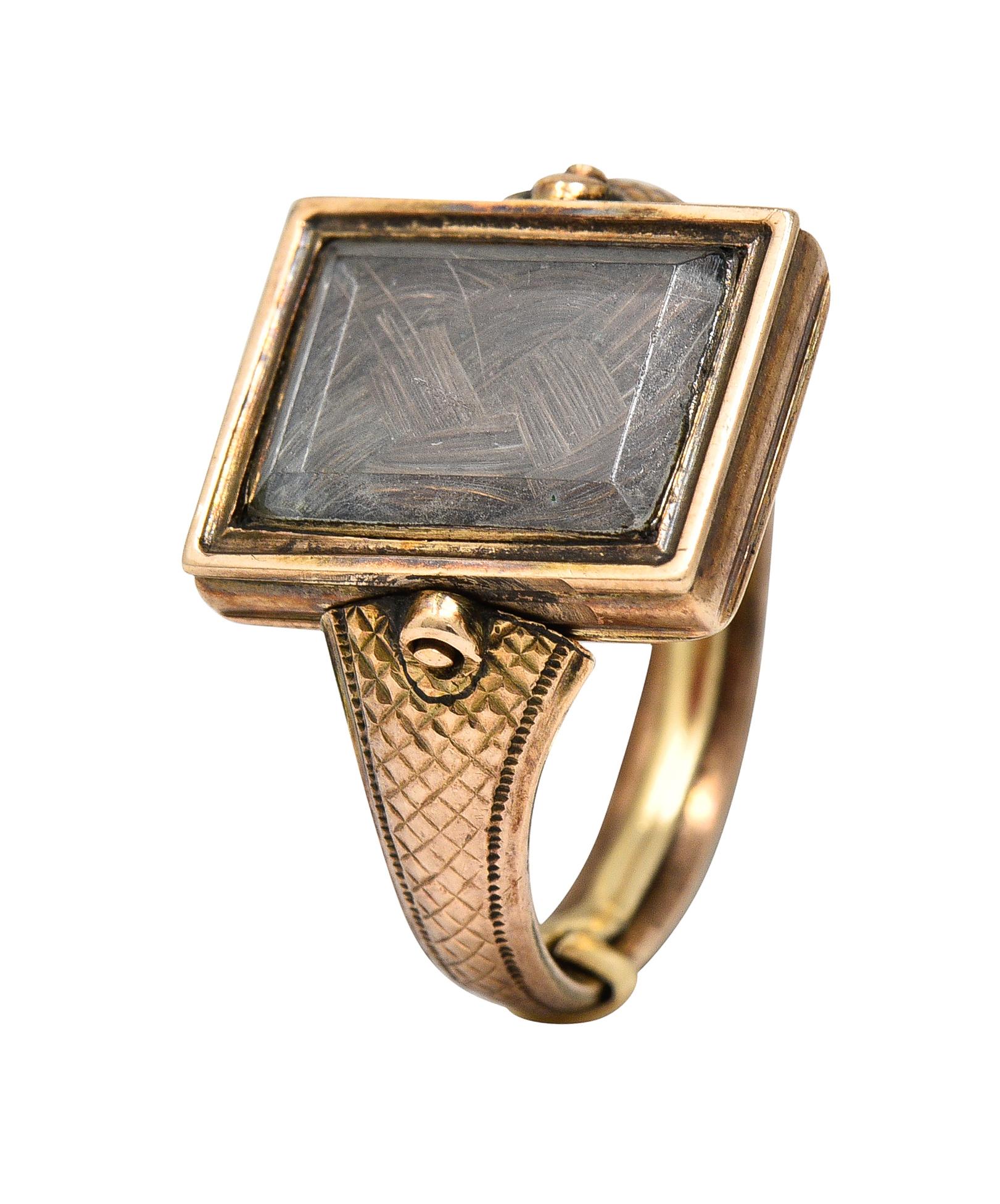 Antiker viktorianischer Flip-Ring aus geflochtenem Quarz mit Kreuz aus 14 Karat Gold im Angebot 7
