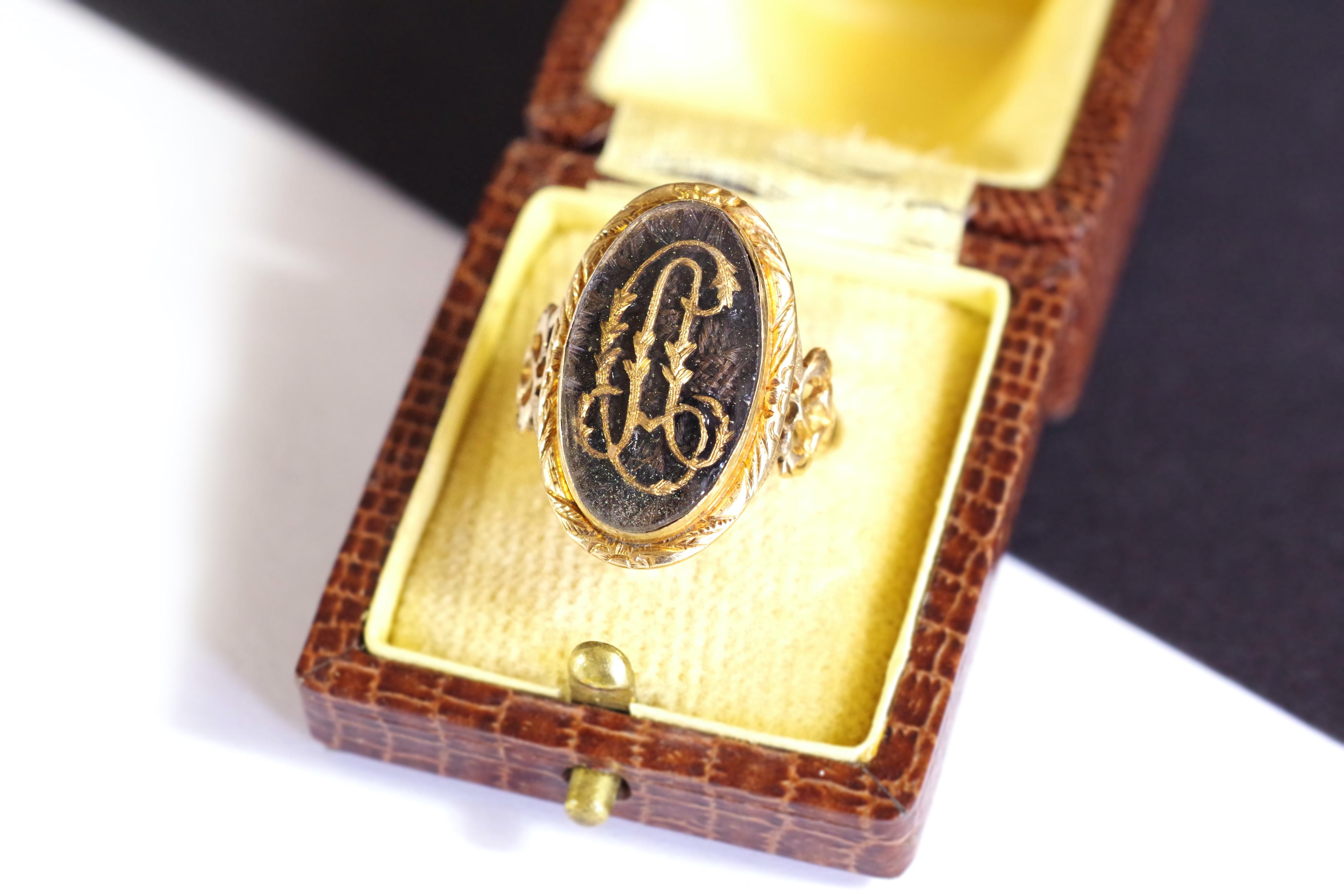 Victorian Mourning Ring in Rose 18 Karats Gold, Monogram CA, AC Monogram Ring For Sale 2