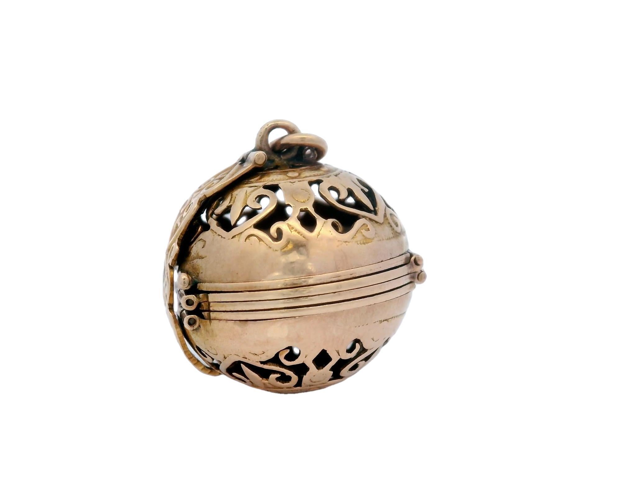 Victorian Multi-Photo Globe Pendant Locket made in 14 Karat Gold

This Victorian Multi-Photo Globe Pendant Locket is like wearing a piece of history and a little bit of your own story around your neck. Made in 1870, this locket is crafted from 14k