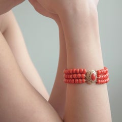 Bracciale con perline Cannetille in oro 14K a più fili di corallo rosso