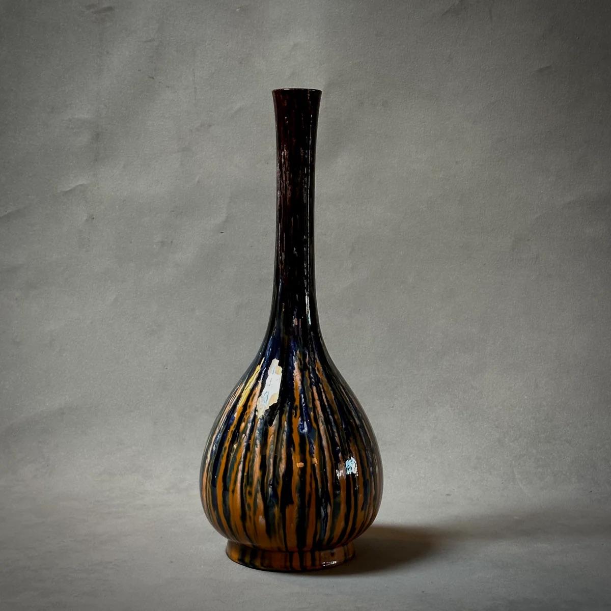 Viktorianische mehrfarbige glasierte Vase (Englisch) im Angebot
