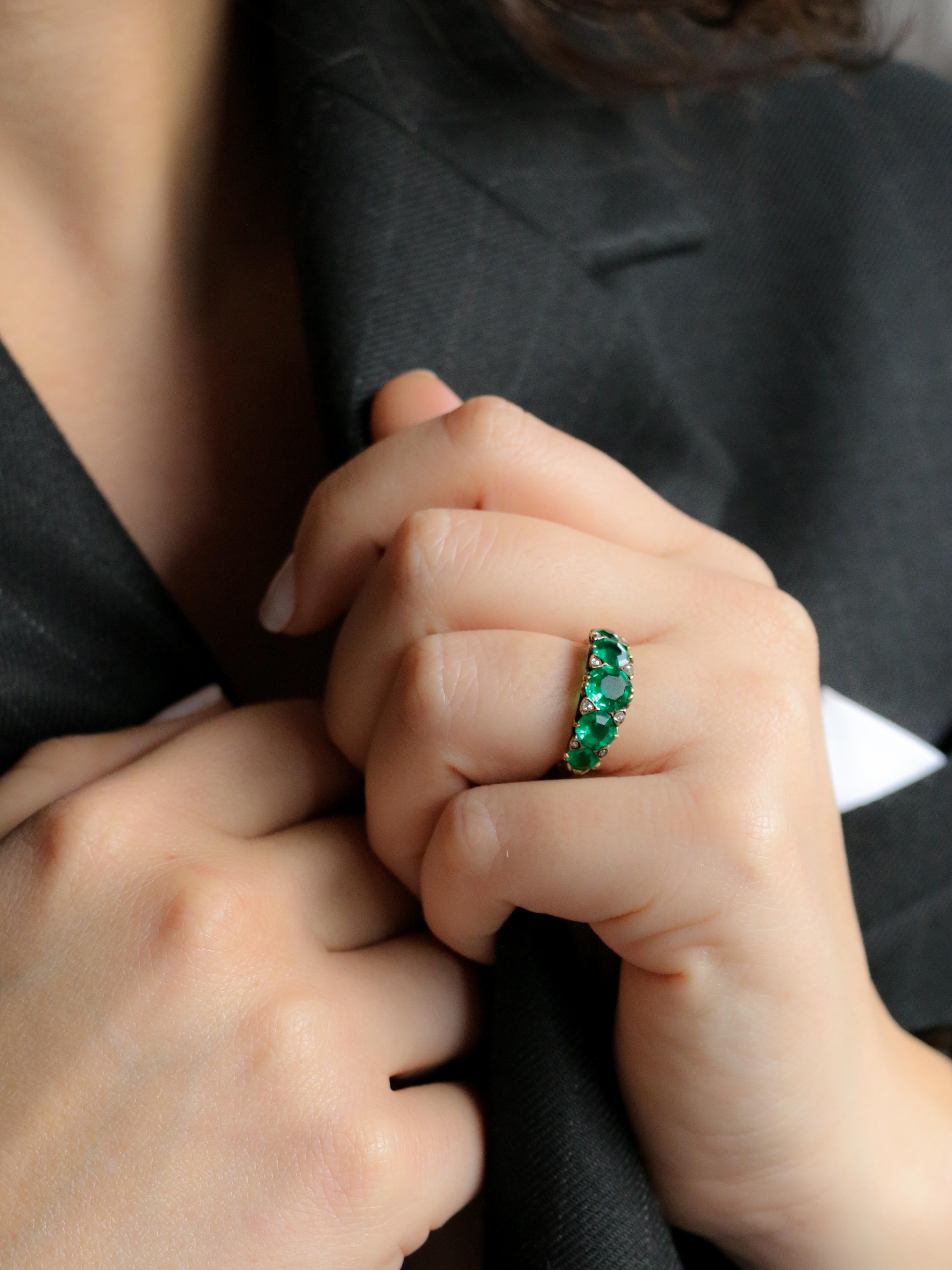 Victorian Muzo Colombian emeralds and diamonds ring For Sale 4