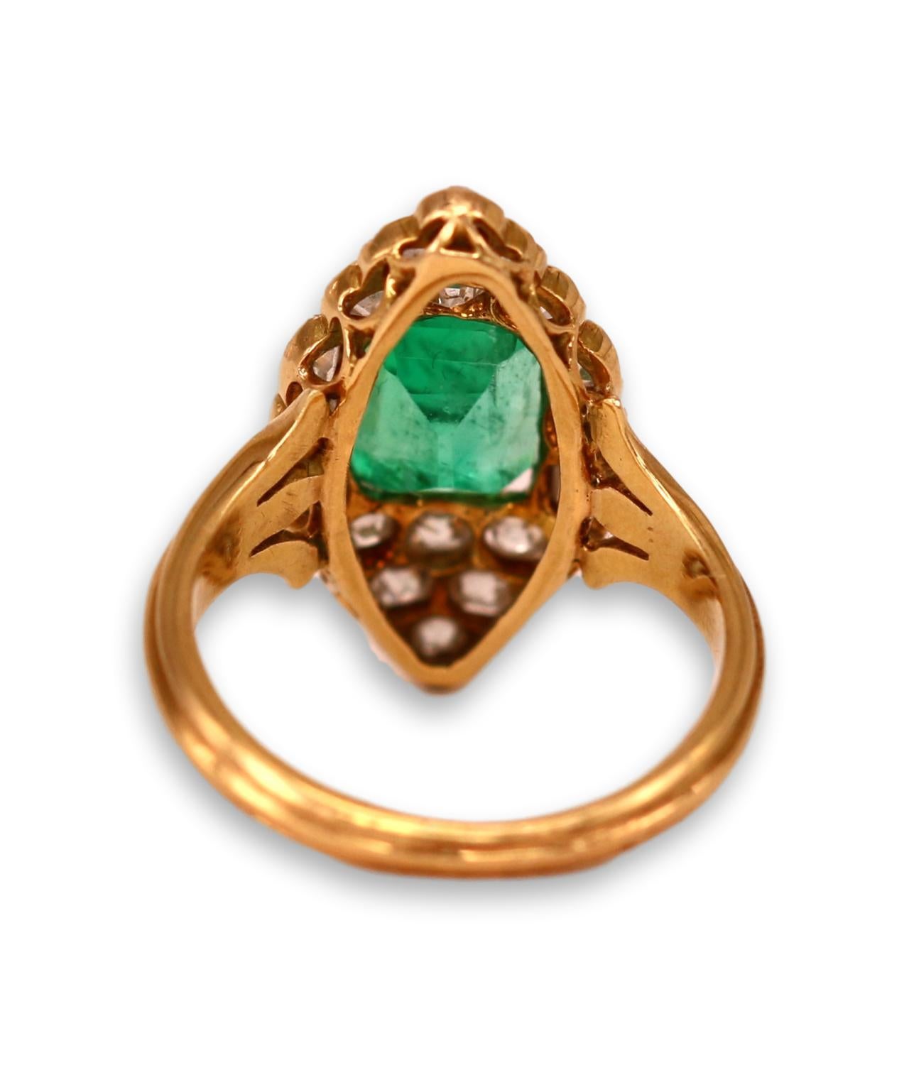 Victorian Natural Colombian Emerald and Diamond Ring In Excellent Condition In Banbury, GB