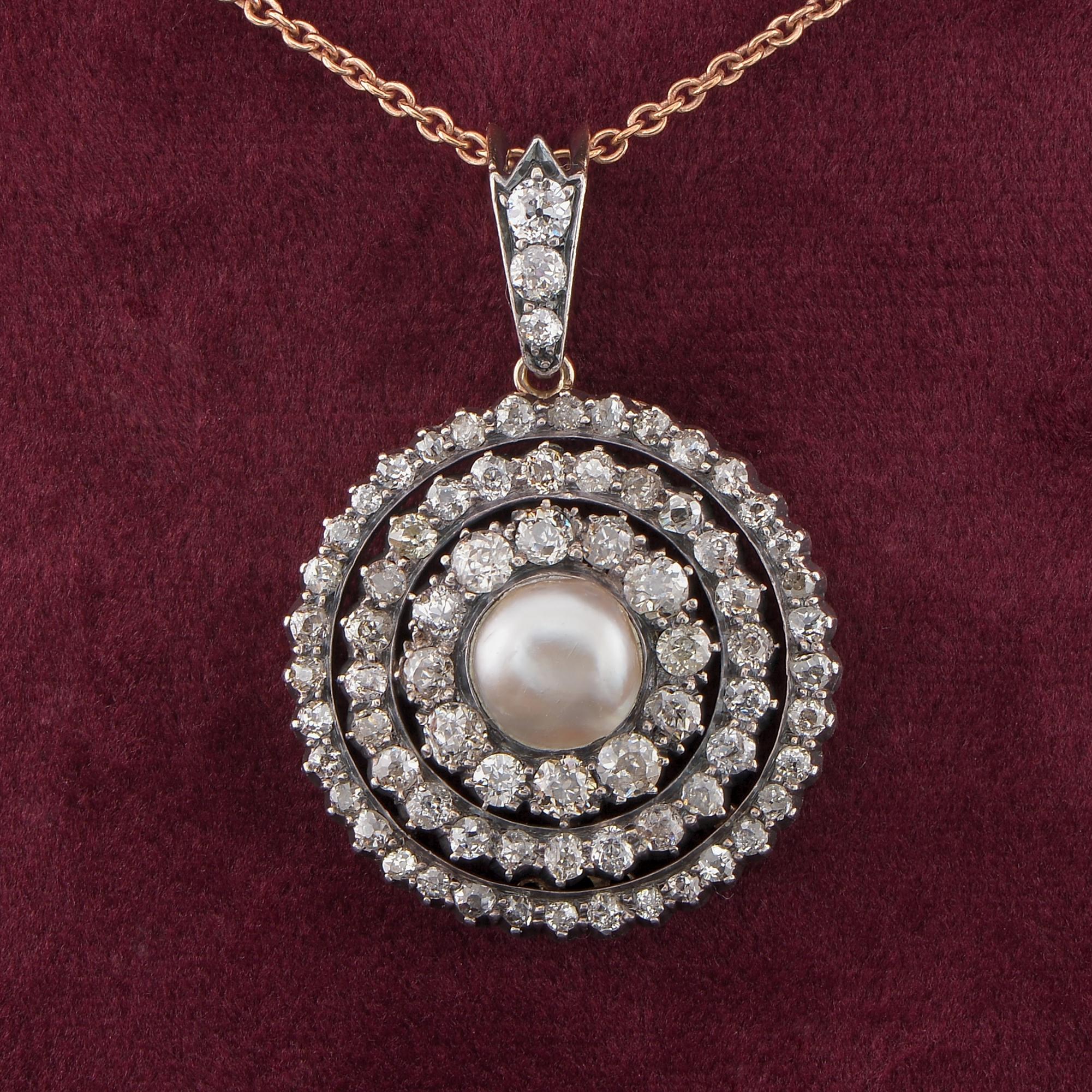 Women's Victorian Natural Pearl 4.60 Ct Old Mine Cut Diamond Brooch Pendant For Sale