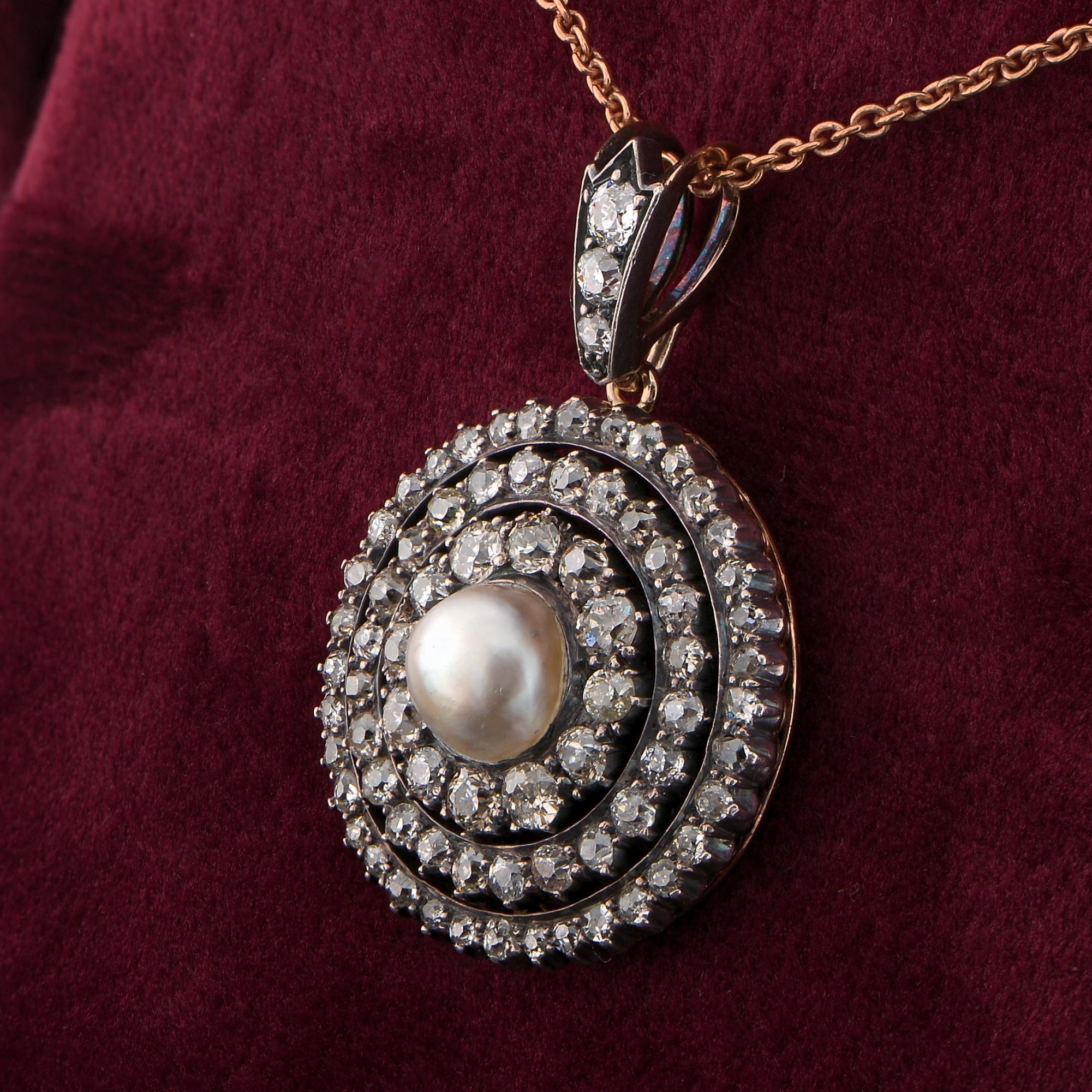 Pendentif broche victorien en perles naturelles de 4,60 carats et diamants taille vieille mine en vente 1