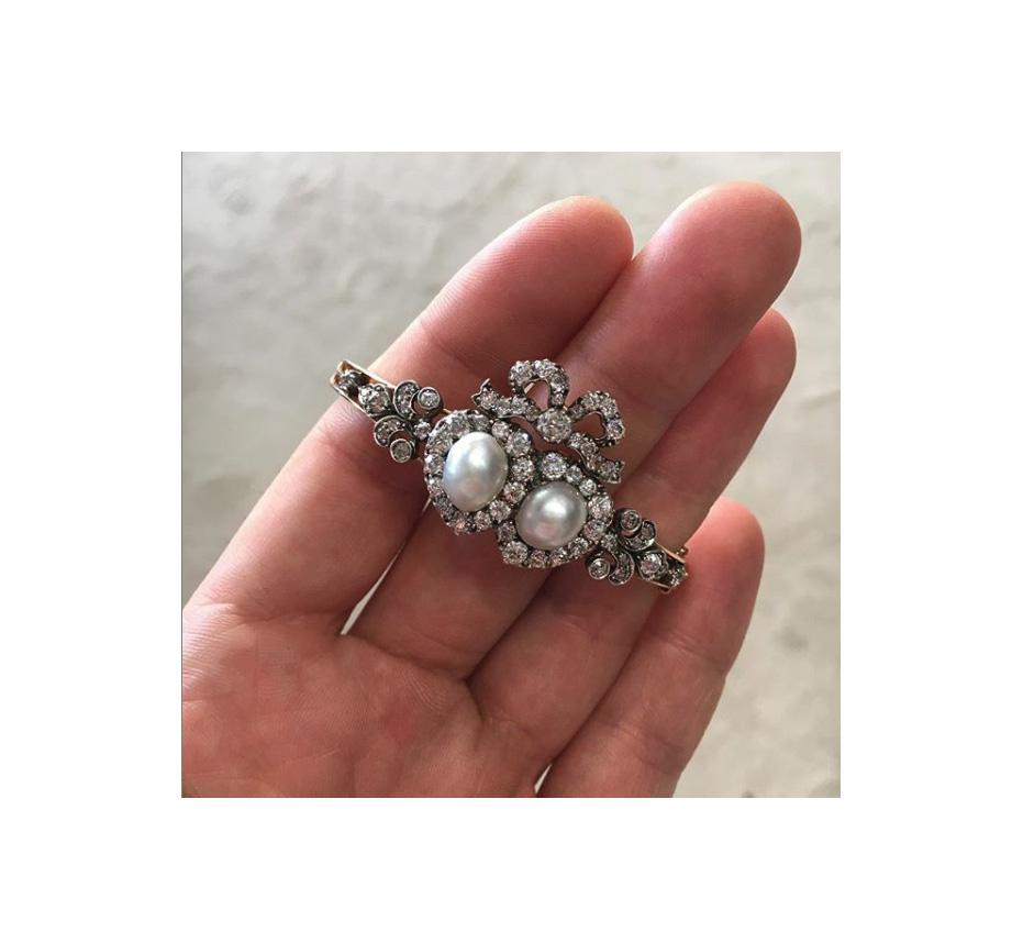 Victorian Natural Pearl and Diamond Bangle/Pendant In Excellent Condition In London, GB
