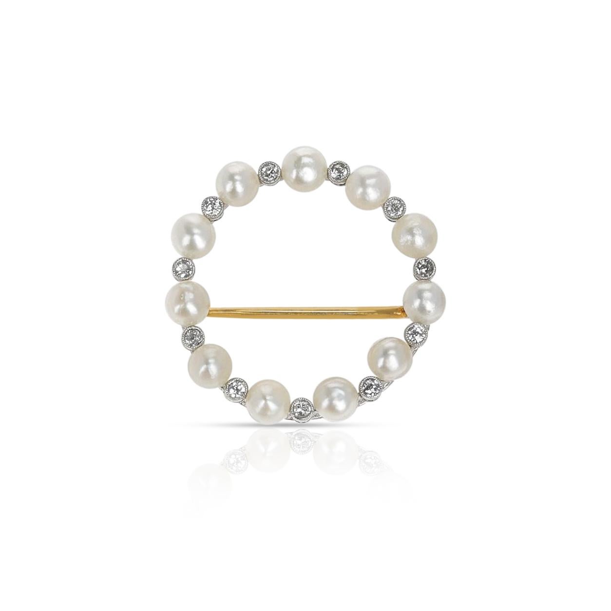 A Victorian Natural Pearl and Diamond Brooch. The length is 1 inch. The total weight is 7.09 grams. 