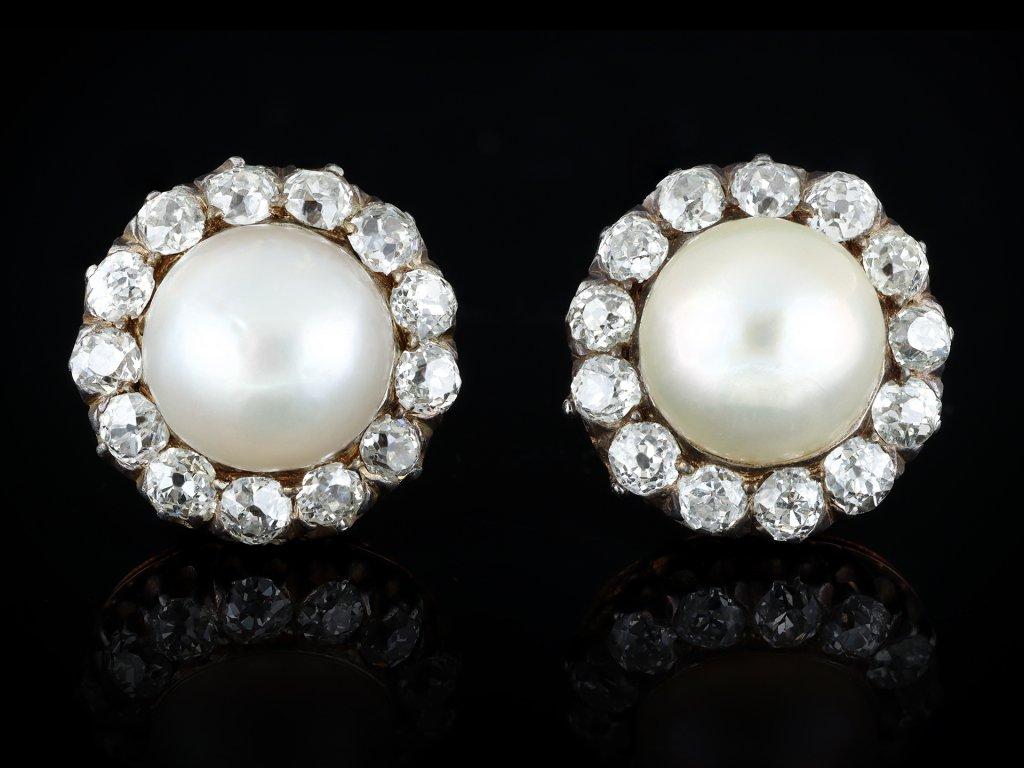 Victorian Natural Pearl and Diamond Cluster Earrings, circa 1880 In Good Condition For Sale In London, GB