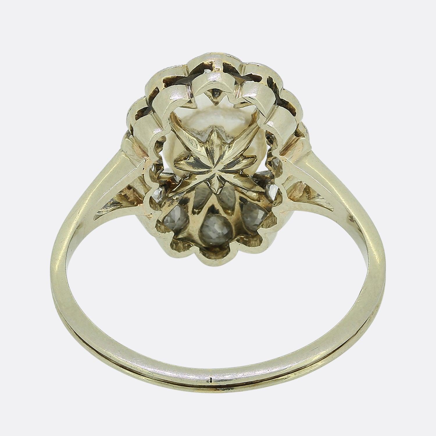 Victorian Natural Pearl and Diamond Cluster Ring In Good Condition For Sale In London, GB