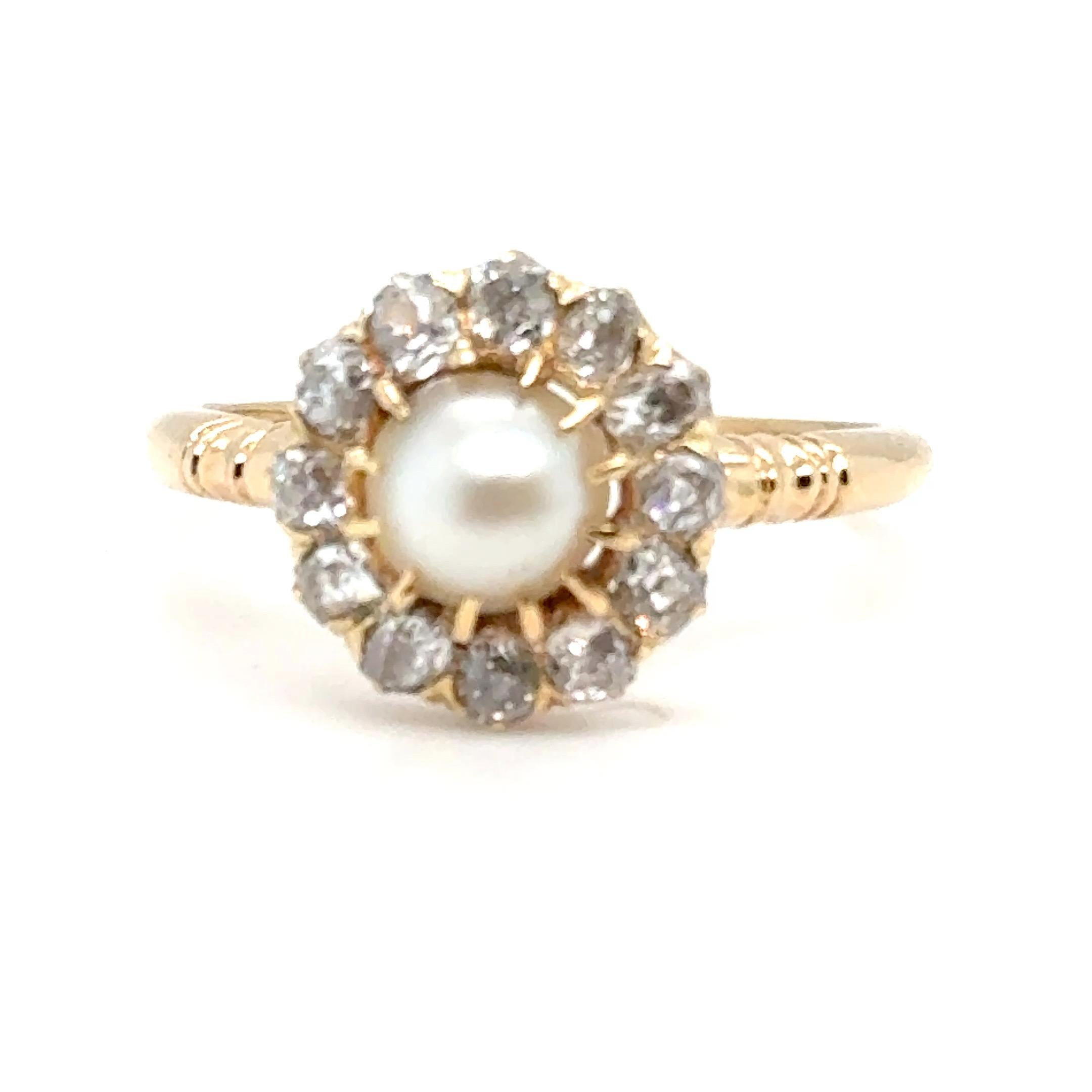 Victorian Natural Pearl and Old Cut Diamond Cluster Ring 18k Yellow Gold For Sale 6