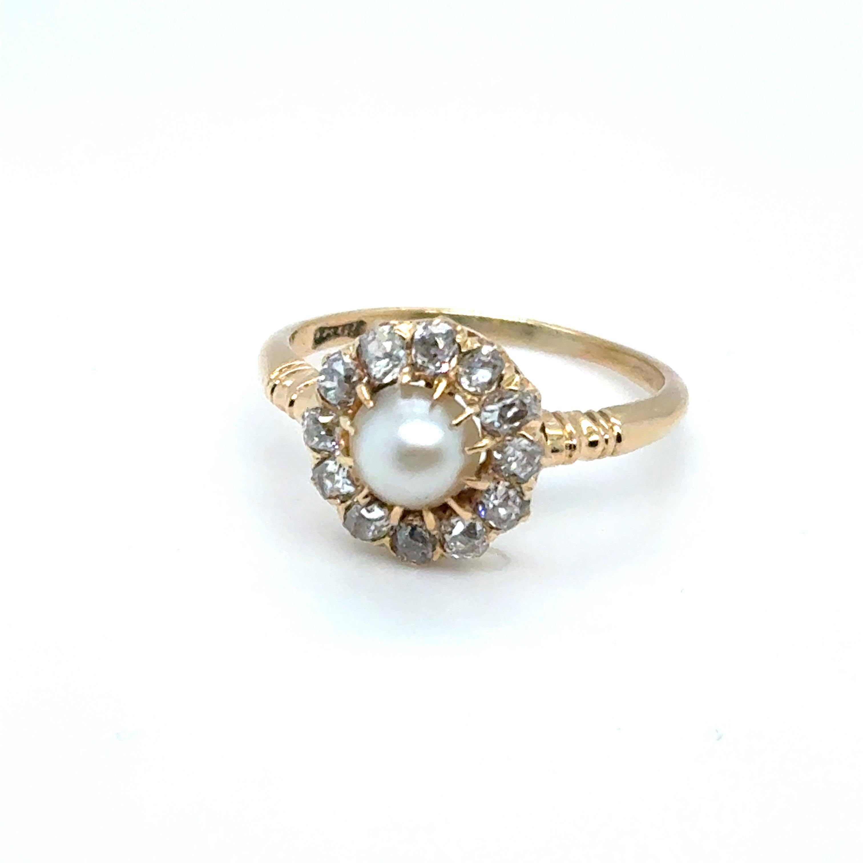 Victorian Natural Pearl and Old Cut Diamond Cluster Ring 18k Yellow Gold For Sale 7
