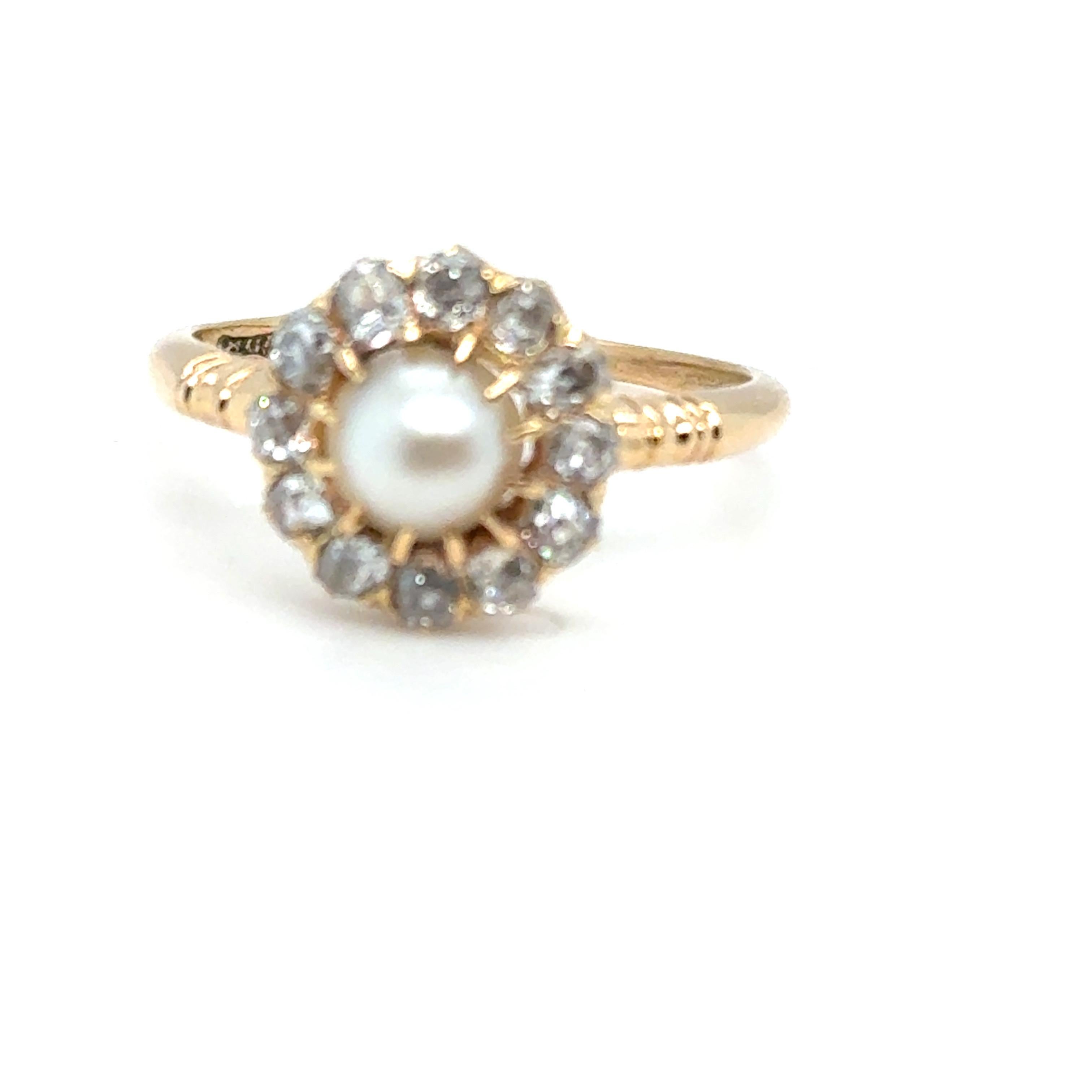 Women's Victorian Natural Pearl and Old Cut Diamond Cluster Ring 18k Yellow Gold For Sale