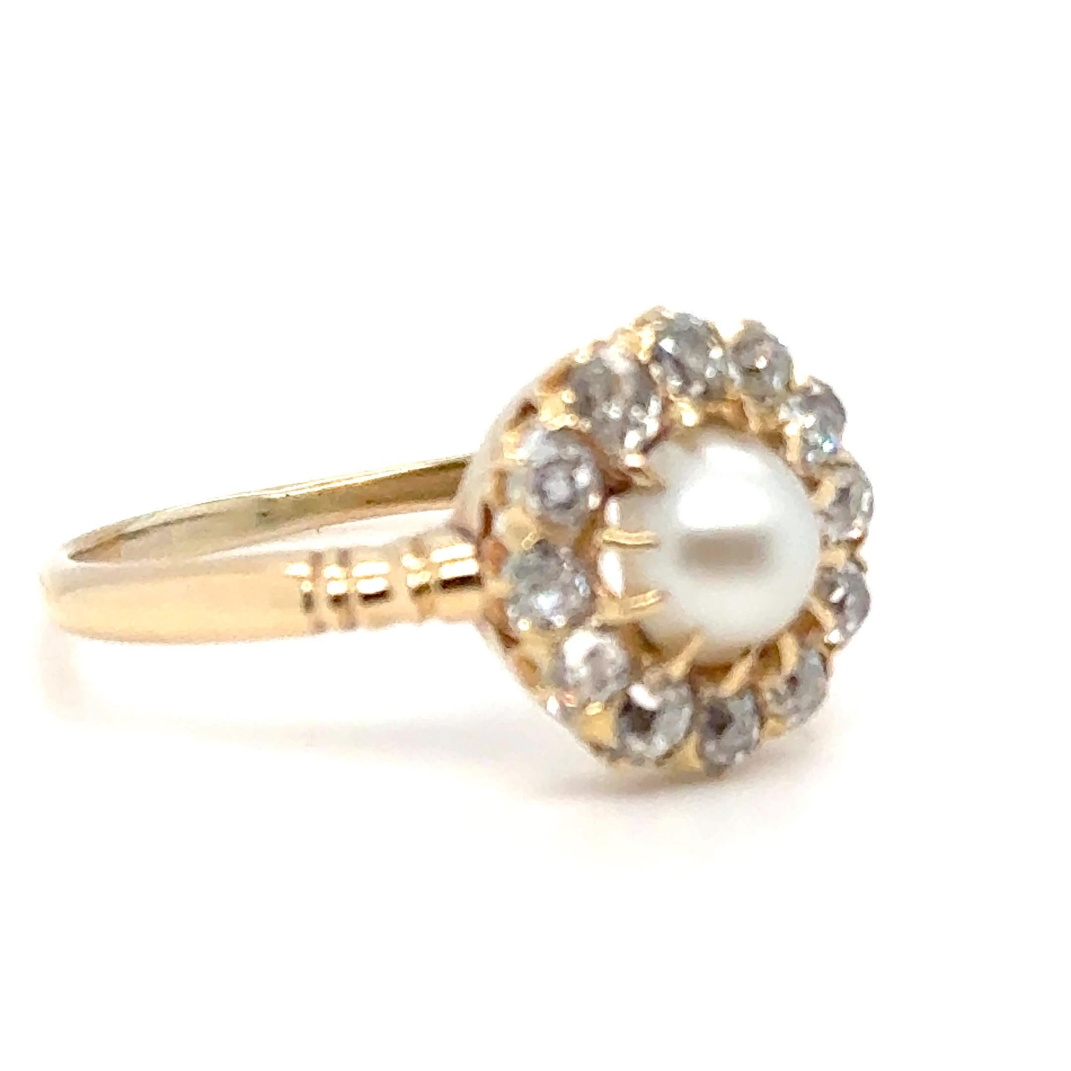 Victorian Natural Pearl and Old Cut Diamond Cluster Ring 18k Yellow Gold For Sale 1
