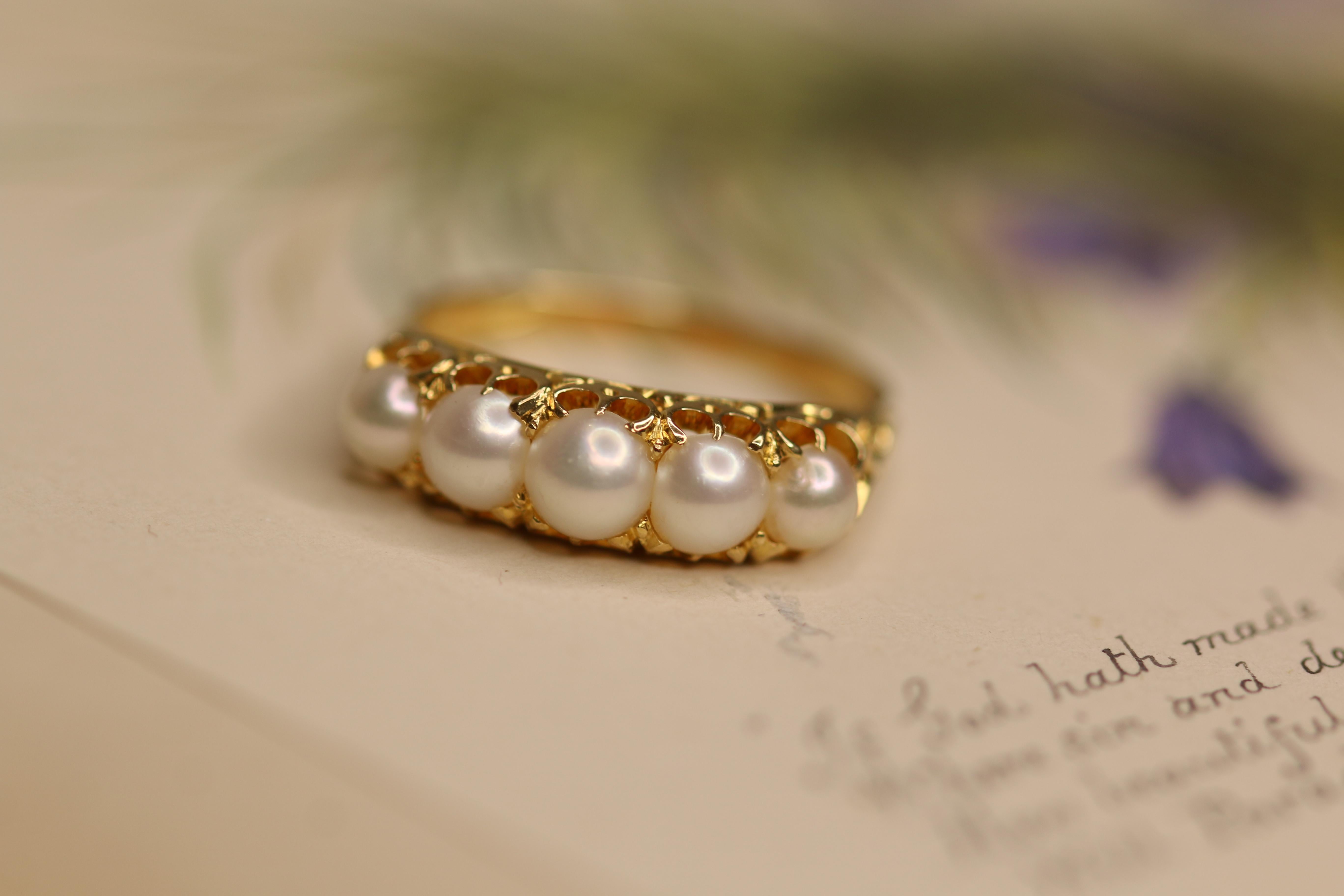 Victorian Natural Pearl Five-Stone Ring In Excellent Condition In Banbury, GB