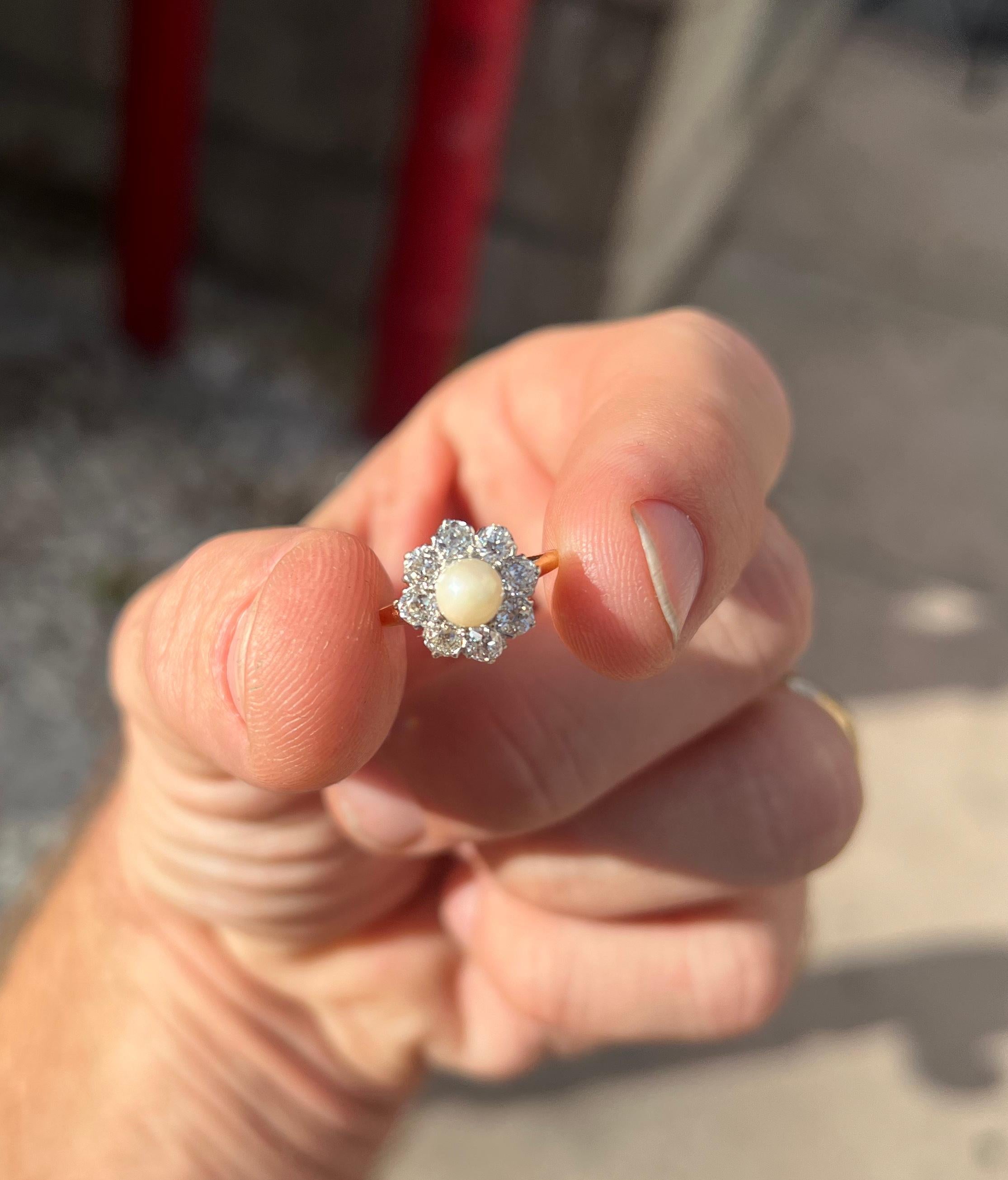 Victorien tardif Bague cocktail victorienne en perles naturelles et diamants taille vieille mine en vente