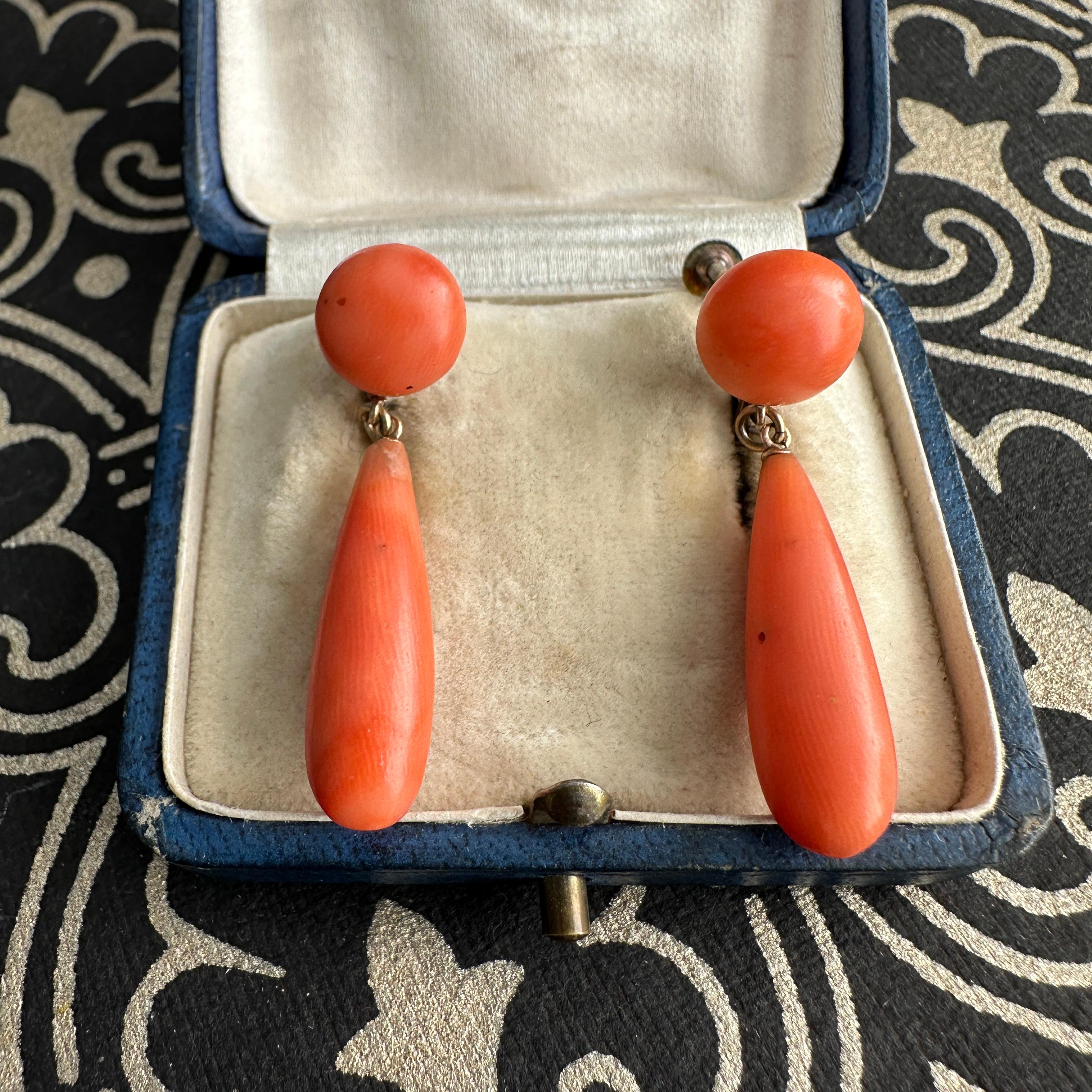 Victorian Natural Red Coral Gold Filled Twist Back Earrings In Good Condition For Sale In Scotts Valley, CA