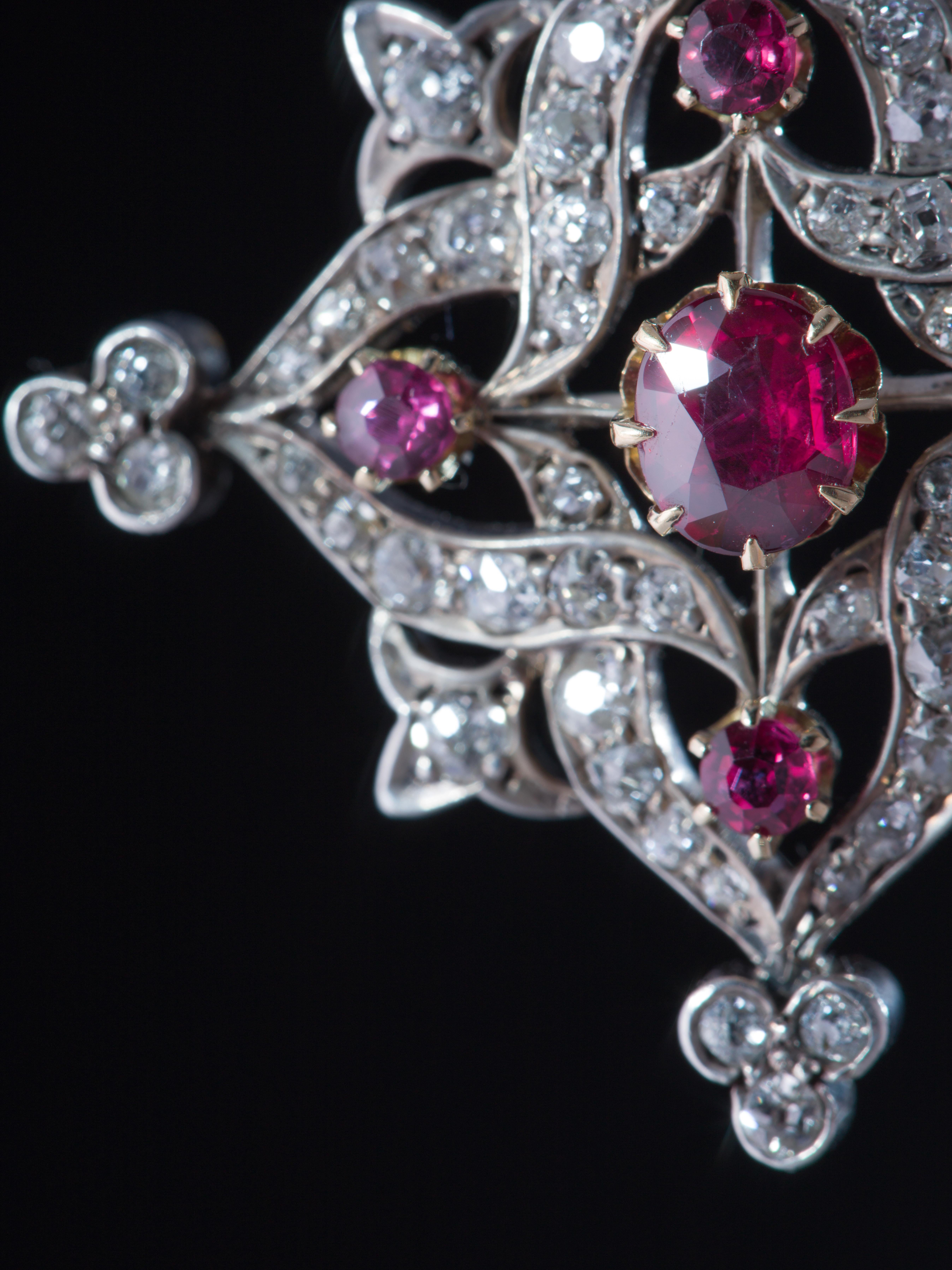 Women's or Men's Victorian Natural Rubies and Diamond Antique Brooch Pendant For Sale