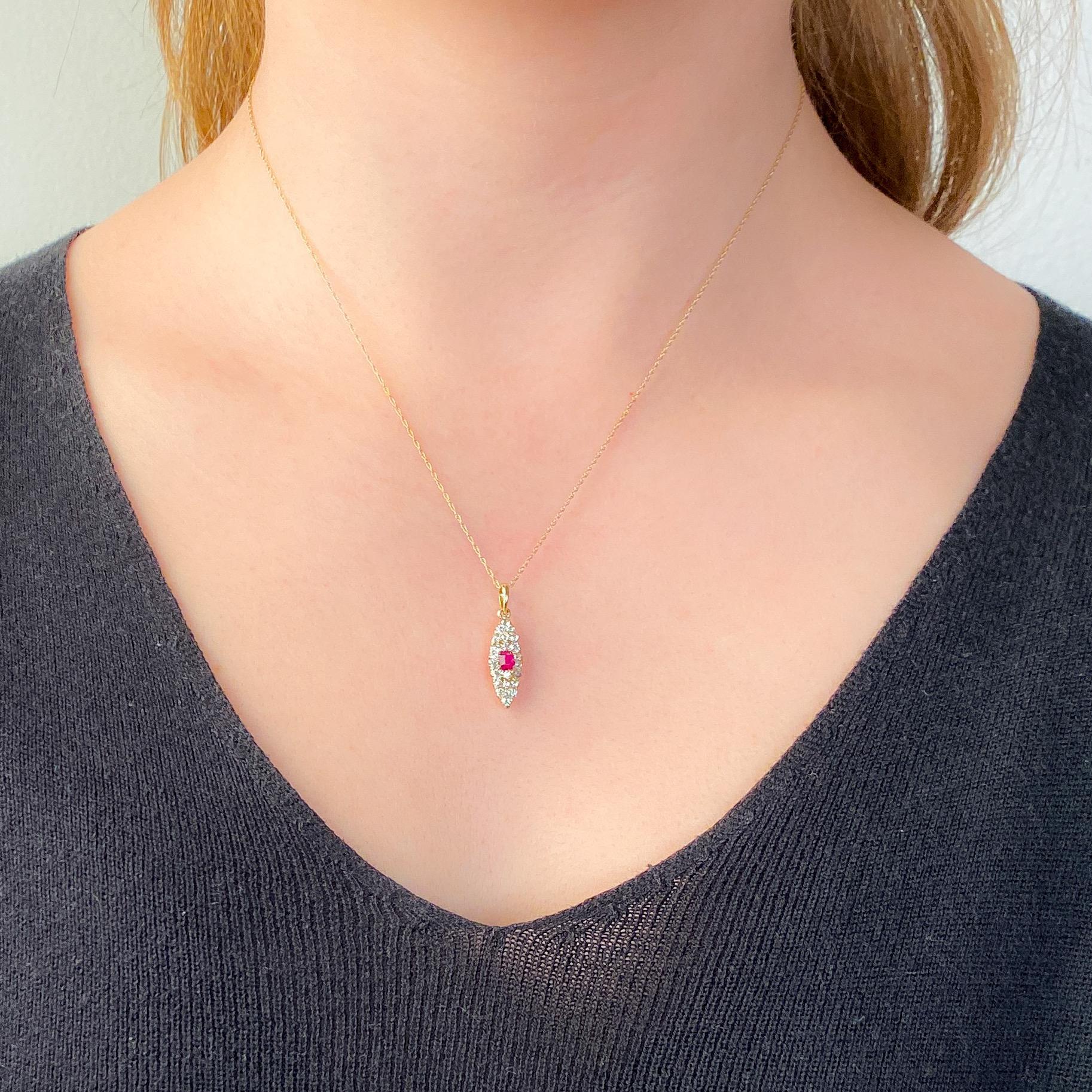 Colgante Victoriano de Rubí Natural y Diamante de Oro de 14k en Bueno estado para la venta en Lewisburg, PA
