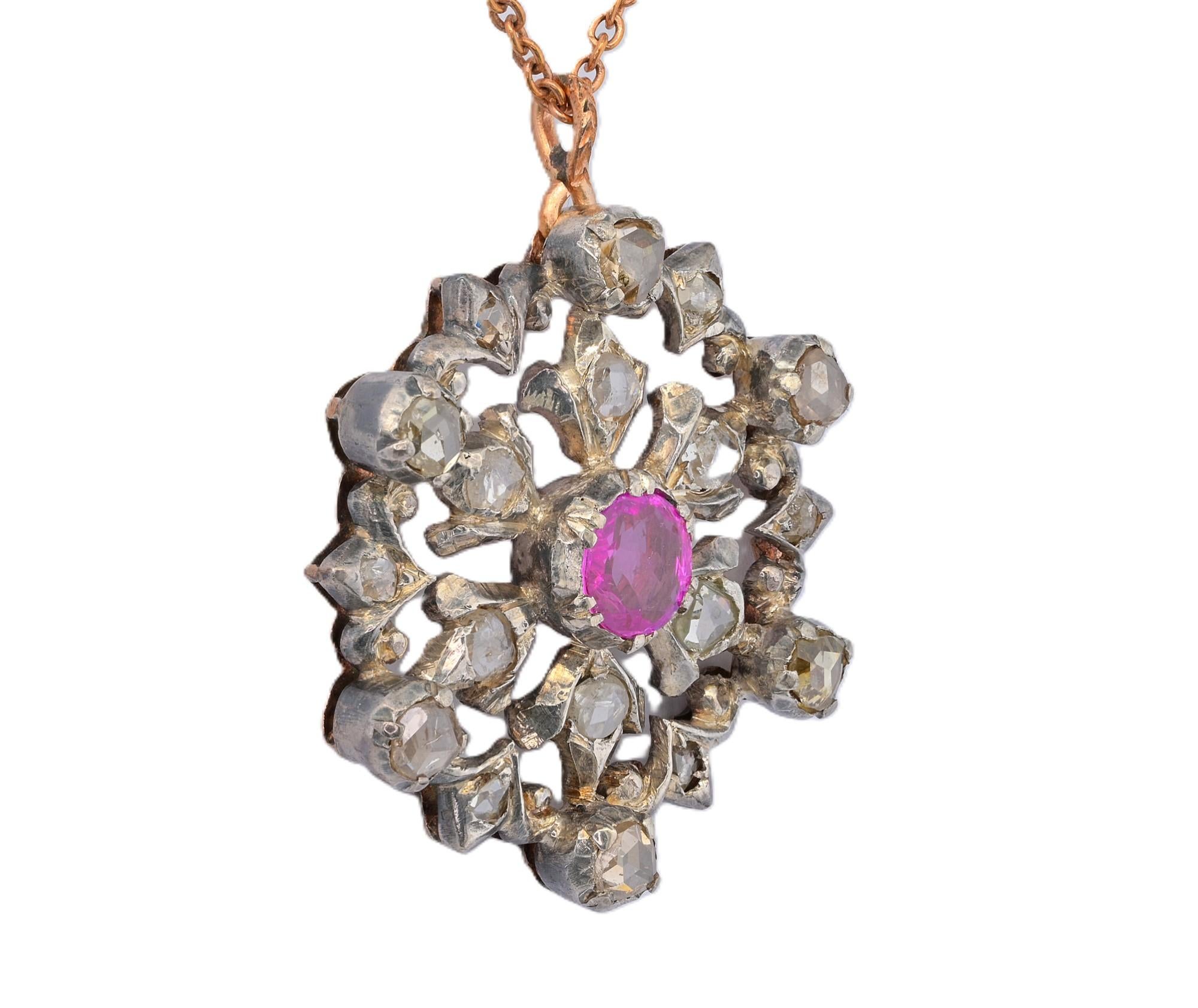 Colgante Victoriano de Rubí Natural con Diamante talla Rosa Hermosa Flor Corte rosa en venta