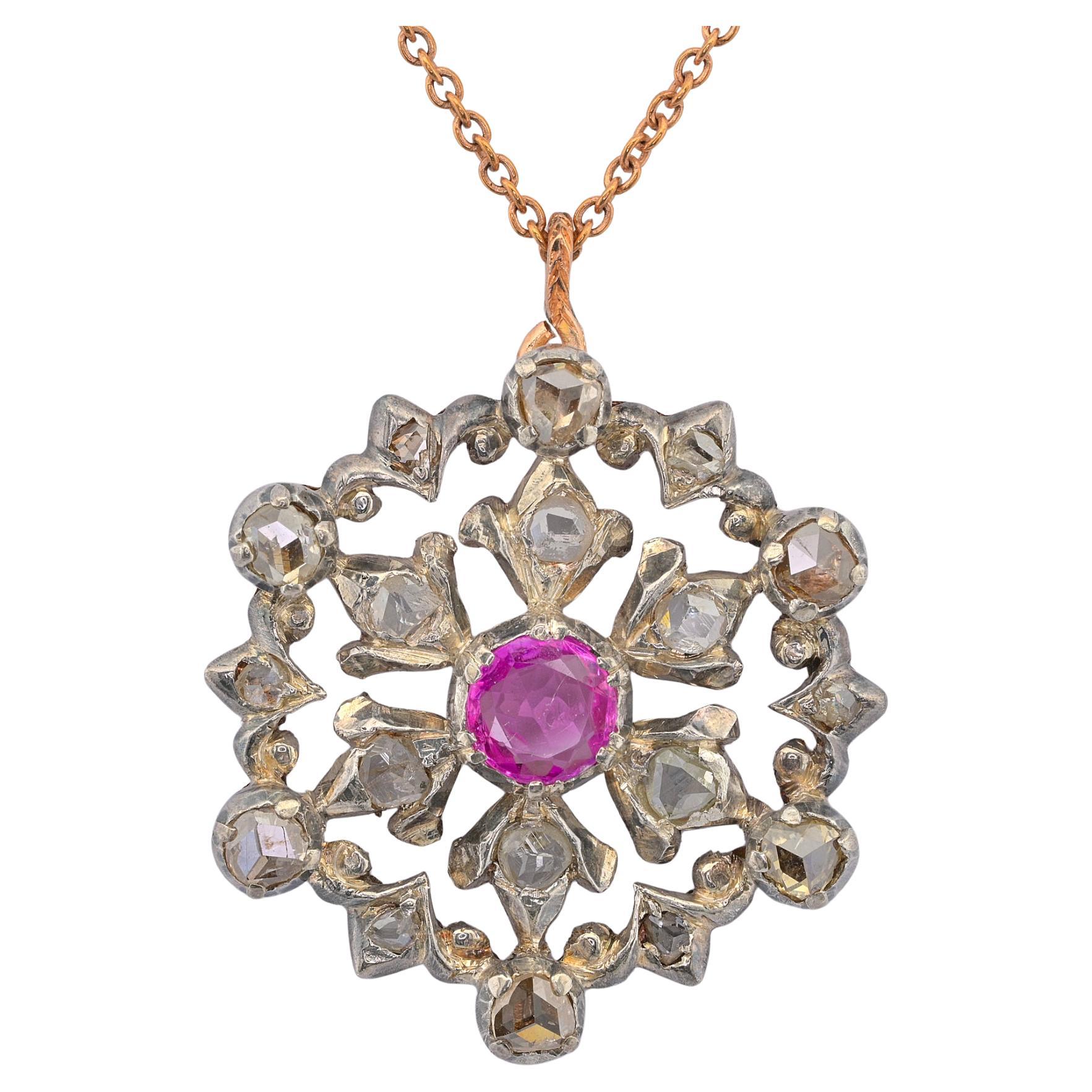 Colgante Victoriano de Rubí Natural con Diamante talla Rosa Hermosa Flor en venta