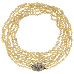 Collier victorien de perles d'eau salée naturelles avec fermoir en diamant