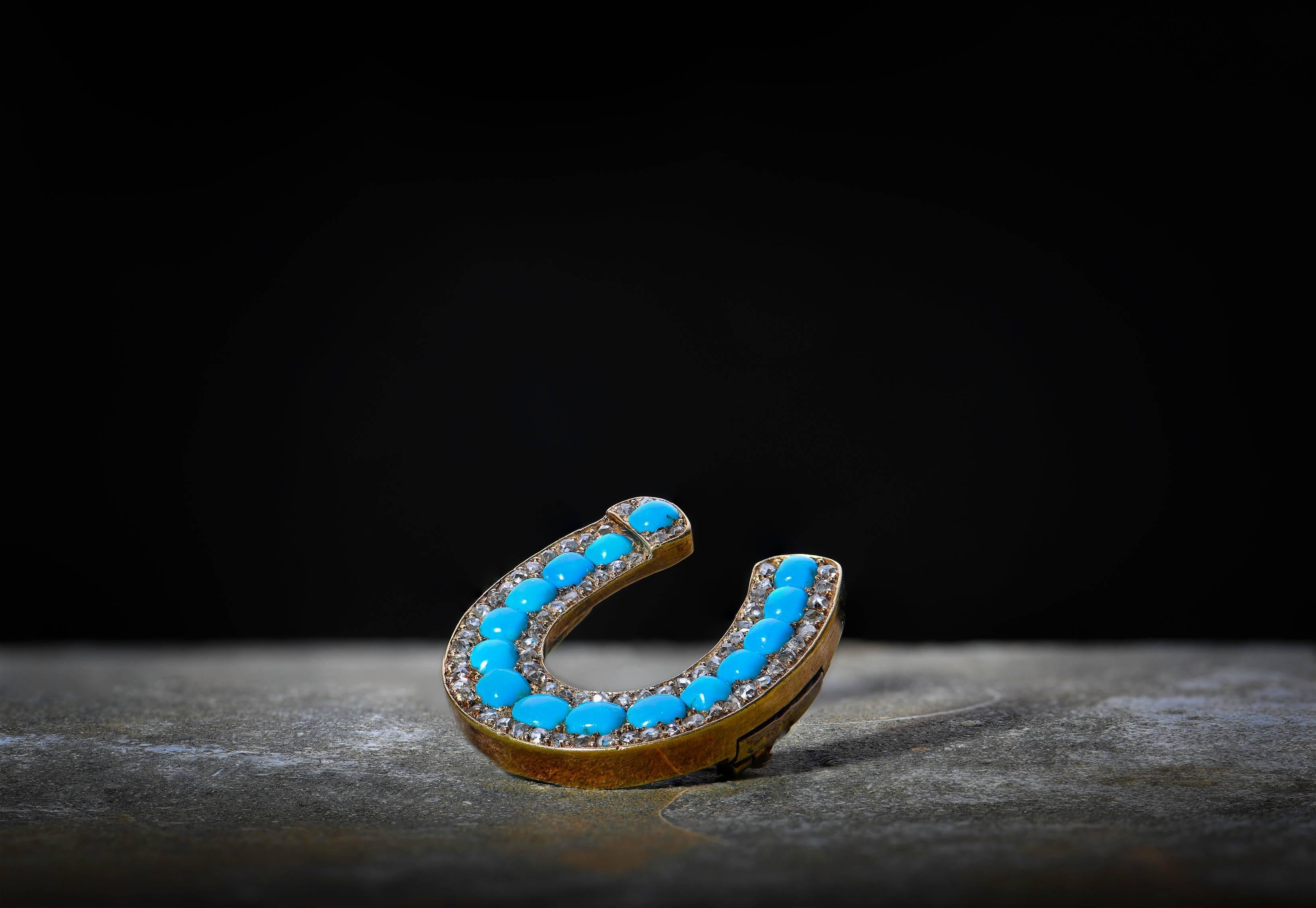 Victorian Natural Turquoise and Diamond Yellow Gold Horse Shoe Brooch In Good Condition In Banbury, GB