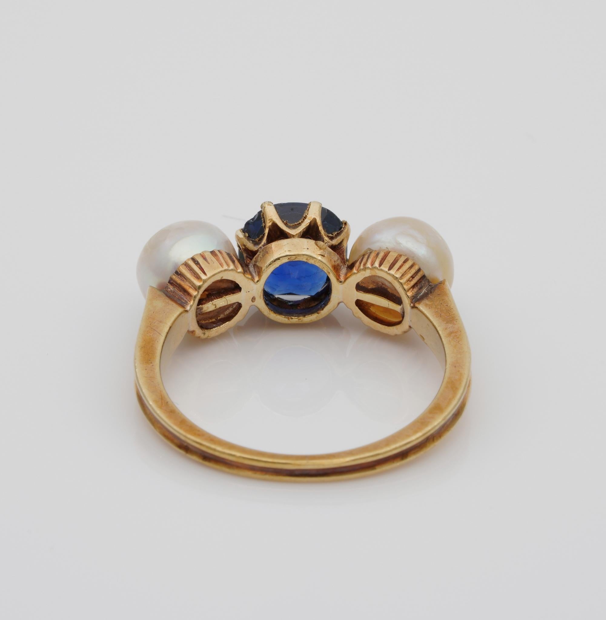 Viktorianischer Ring aus drei Steinen mit natürlichem, unbehandeltem Saphir und natürlicher Perle im Angebot 2