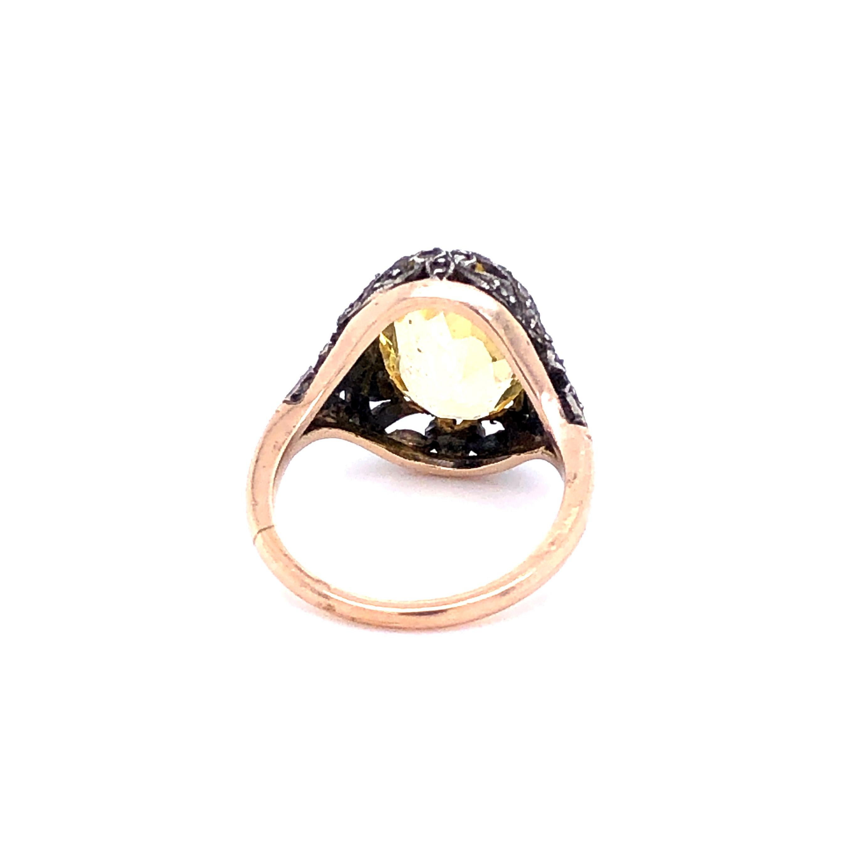Viktorianischer Ring mit natürlichem gelbem Saphir für Damen oder Herren im Angebot