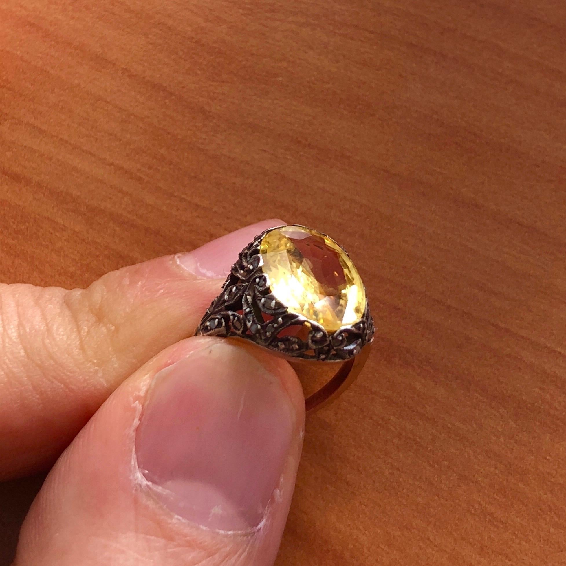 Viktorianischer Ring mit natürlichem gelbem Saphir im Angebot 2