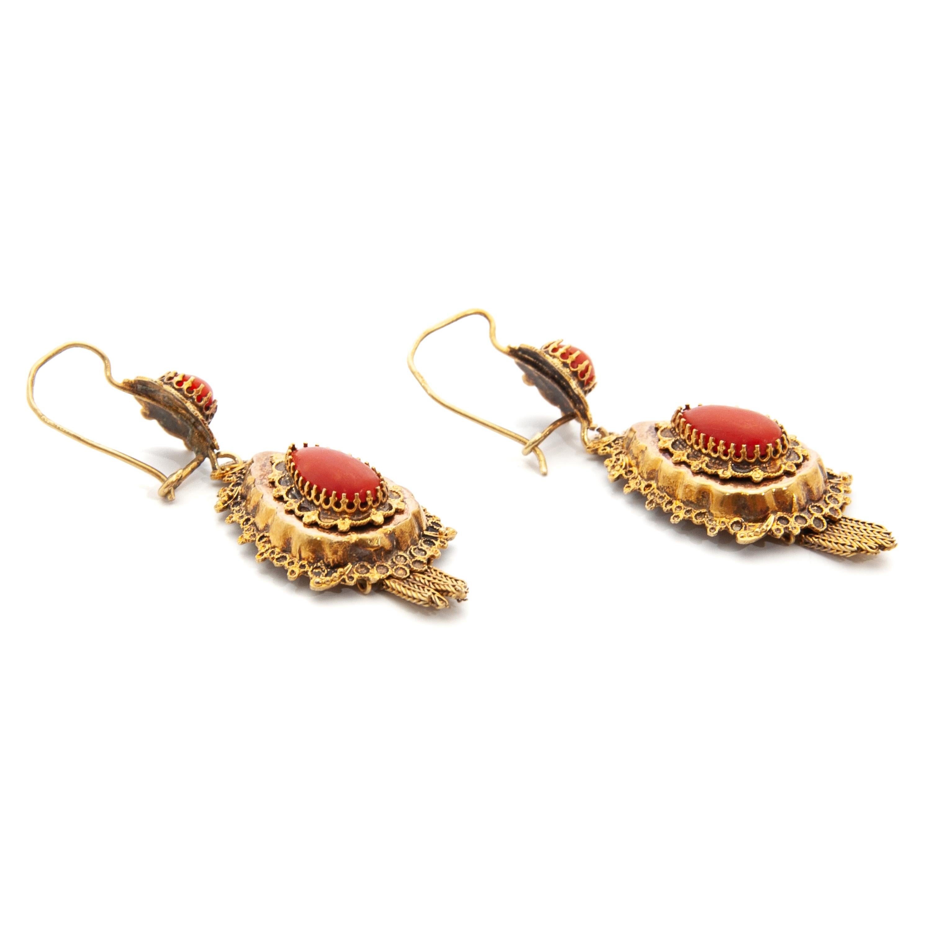 Cabochon Vintage 14K Yellow Gold Natural Red Coral Dangle Earrings For Sale